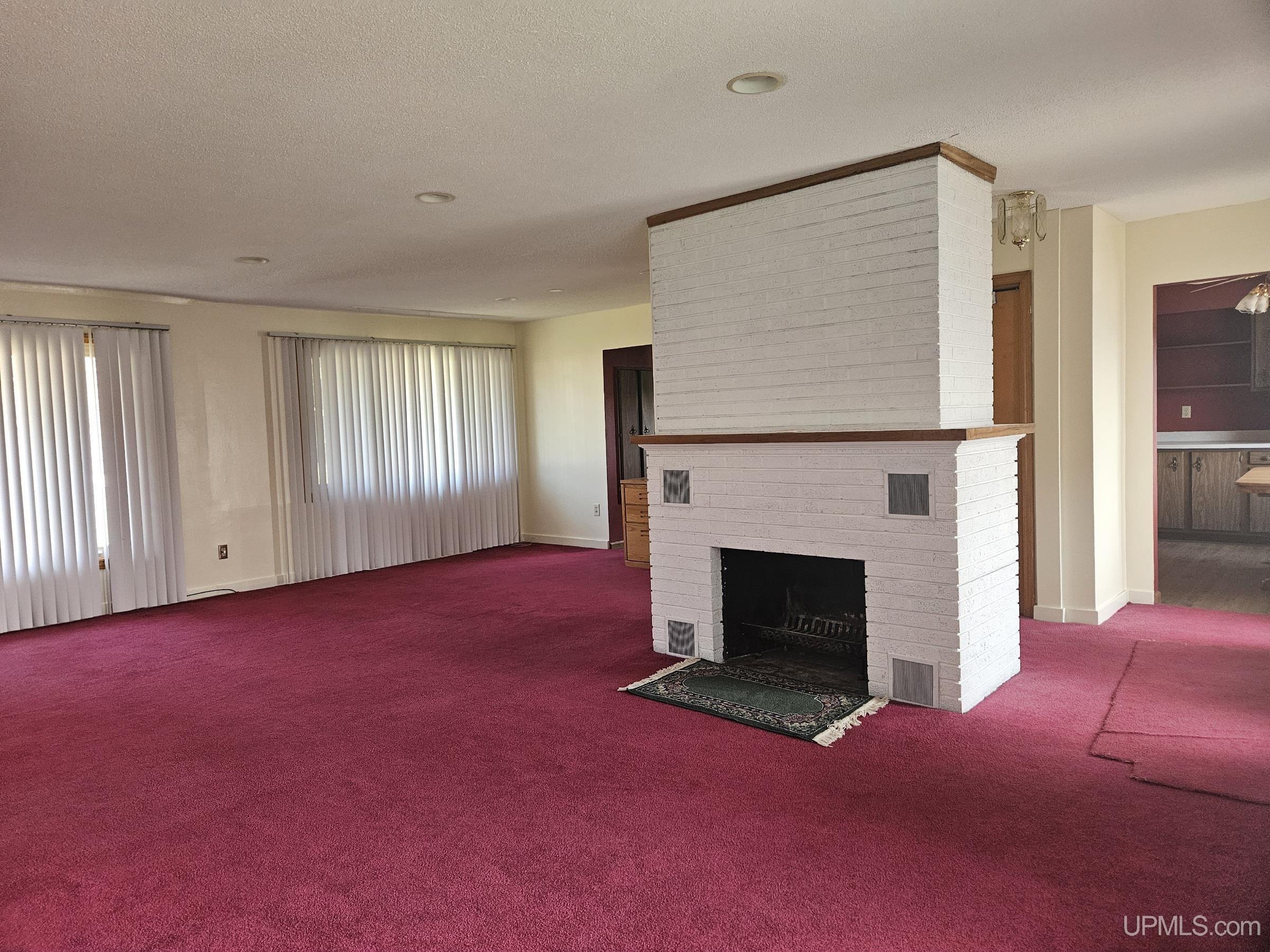 613 N 5th Avenue Property Photo 7