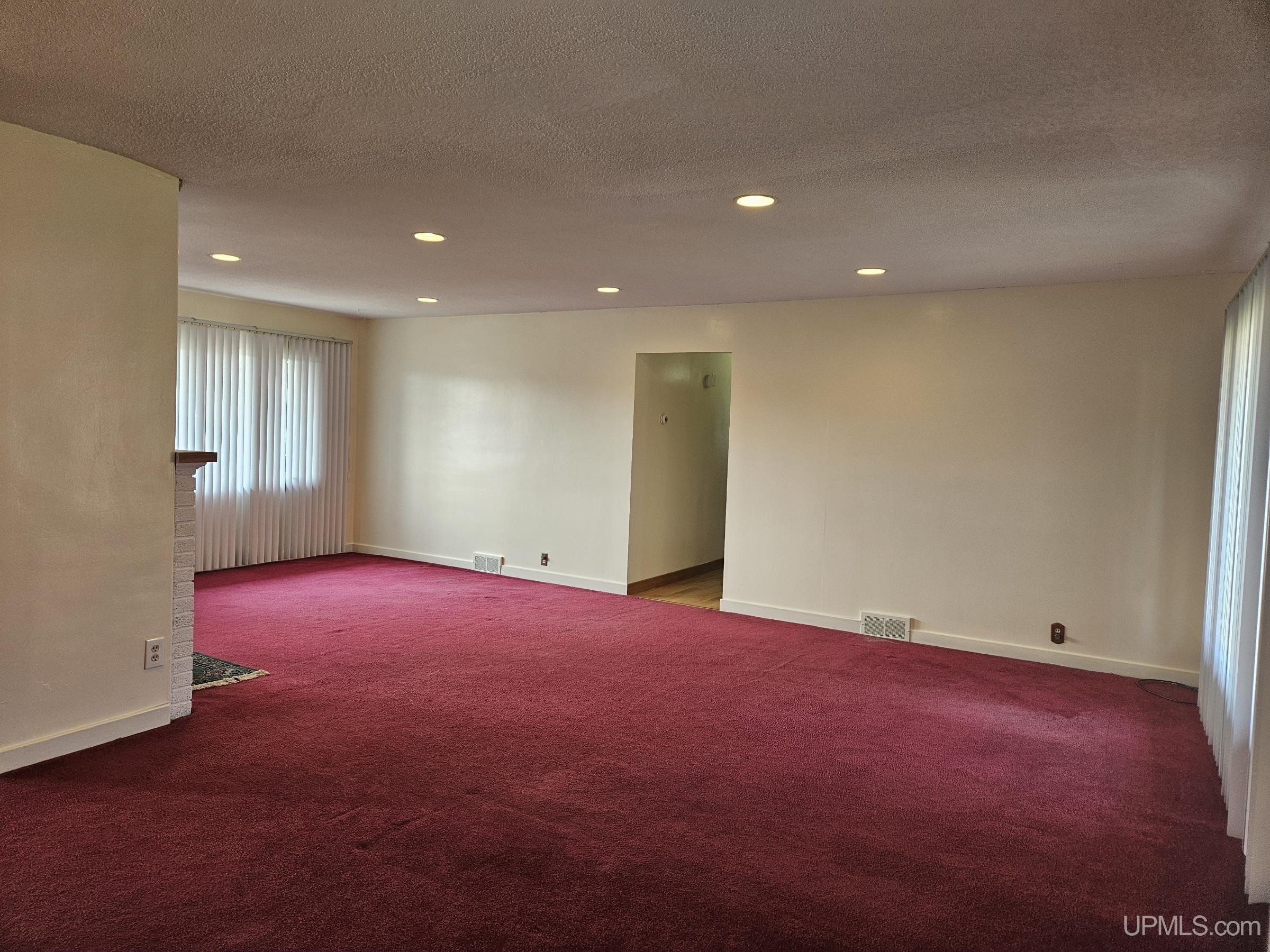 613 N 5th Avenue Property Photo 9