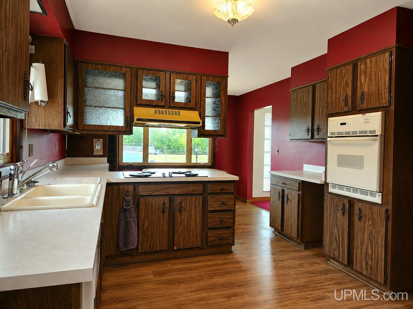 613 N 5th Avenue Property Photo 12