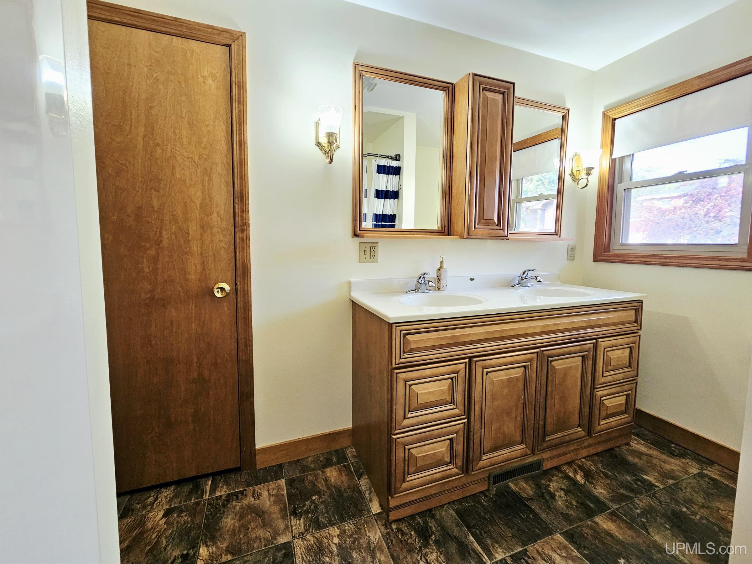 613 N 5th Avenue Property Photo 21