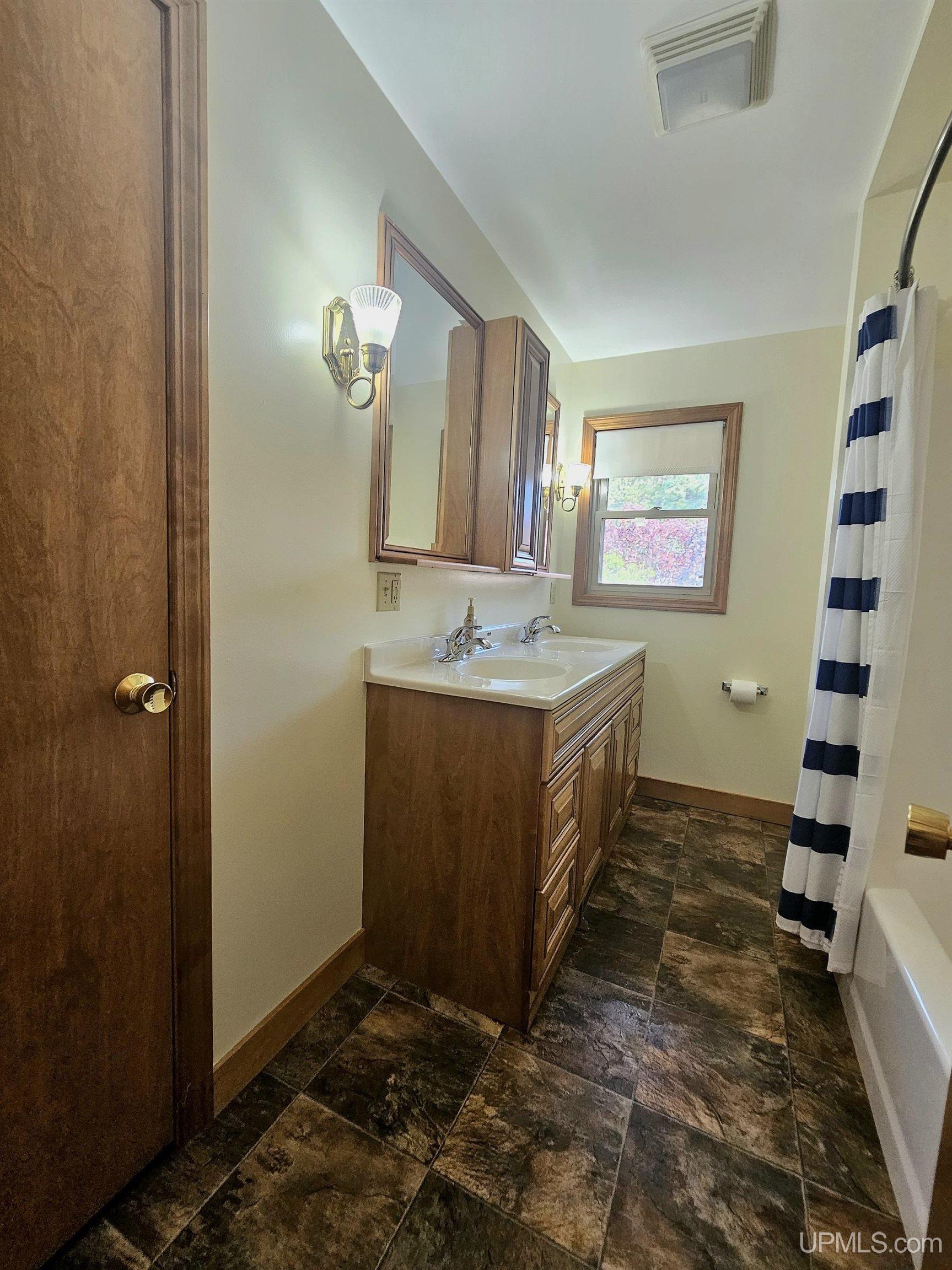 613 N 5th Avenue Property Photo 22