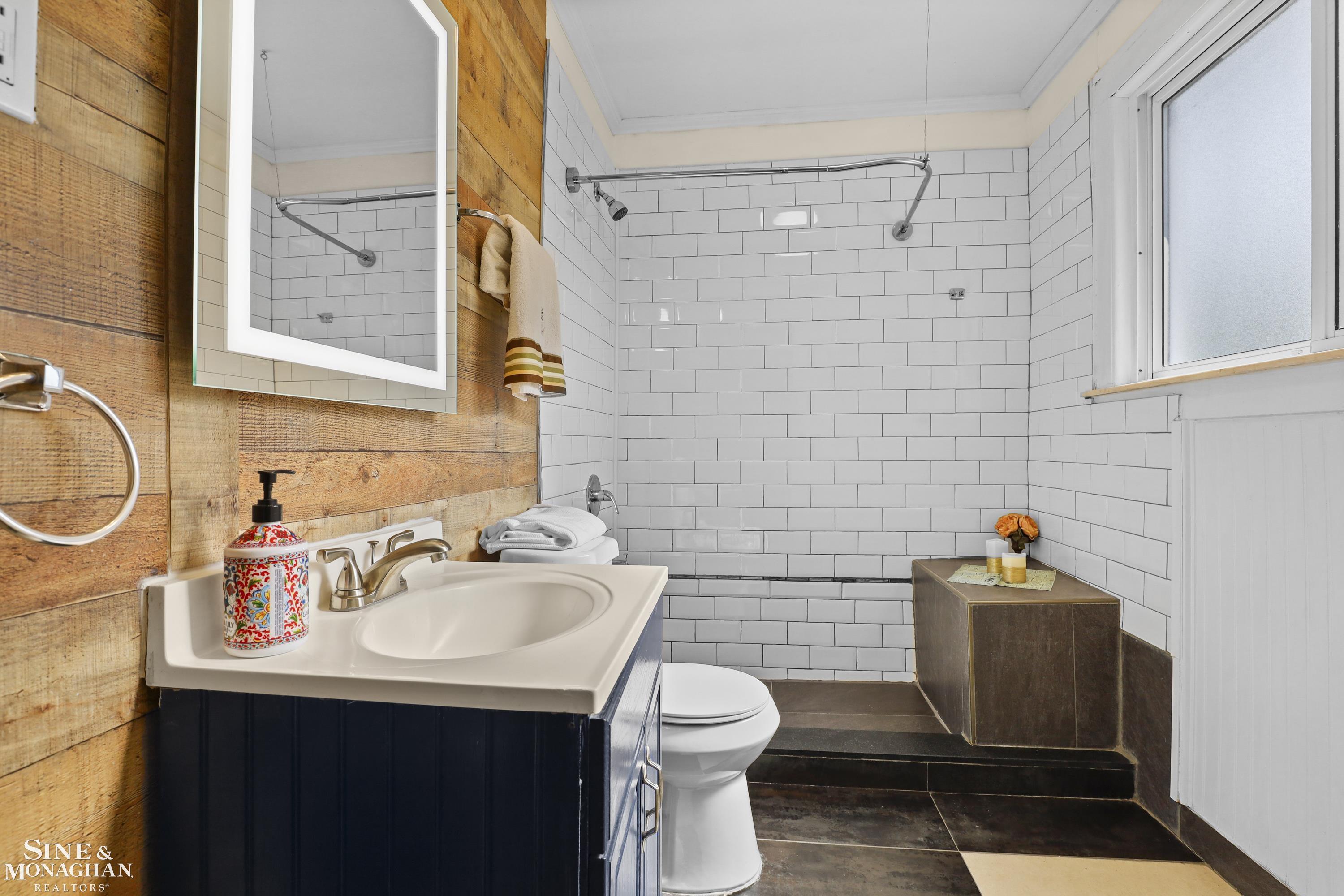 1312 E Harry Avenue Property Photo 11