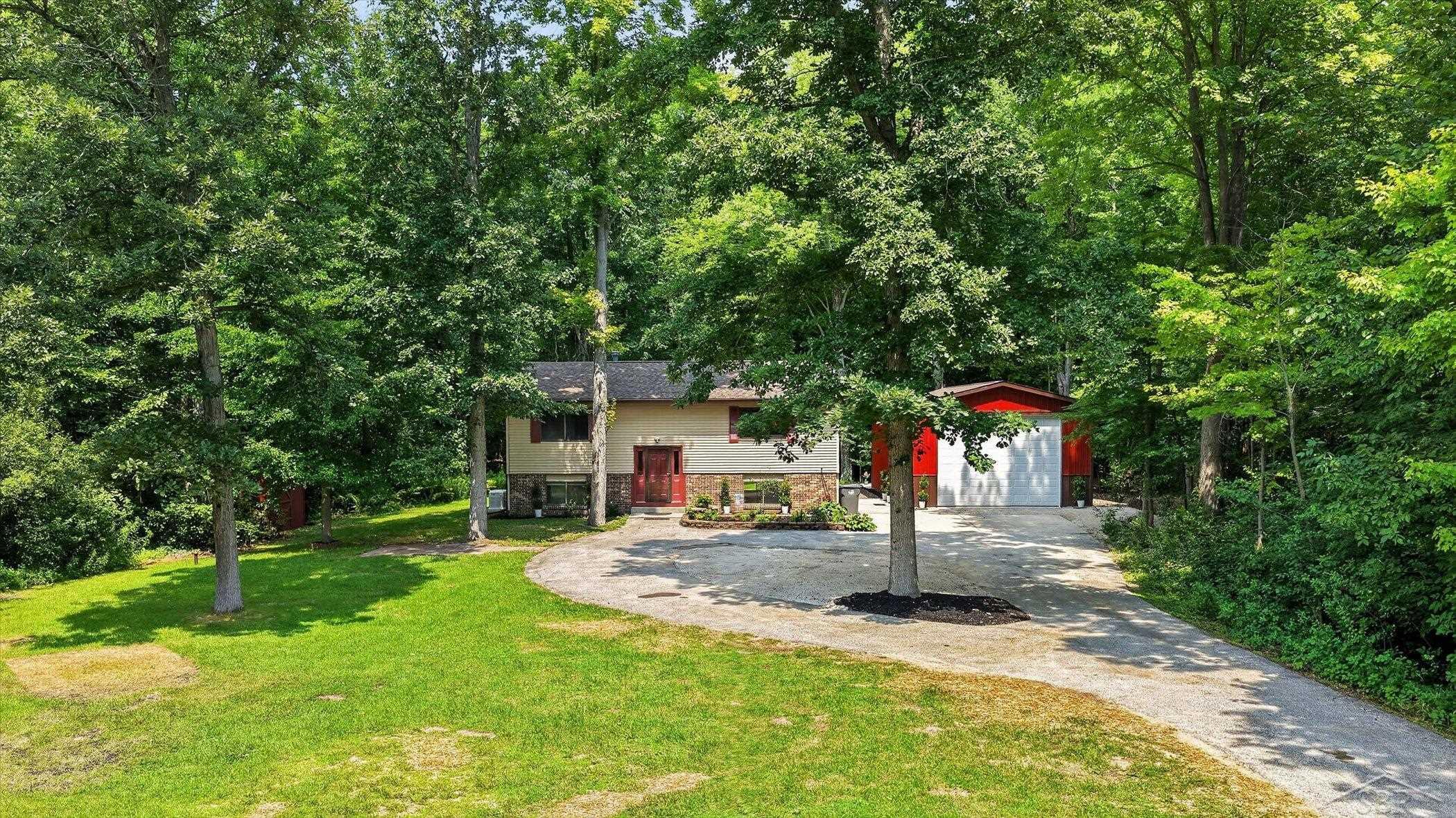 5016 Airport Road Property Photo 1