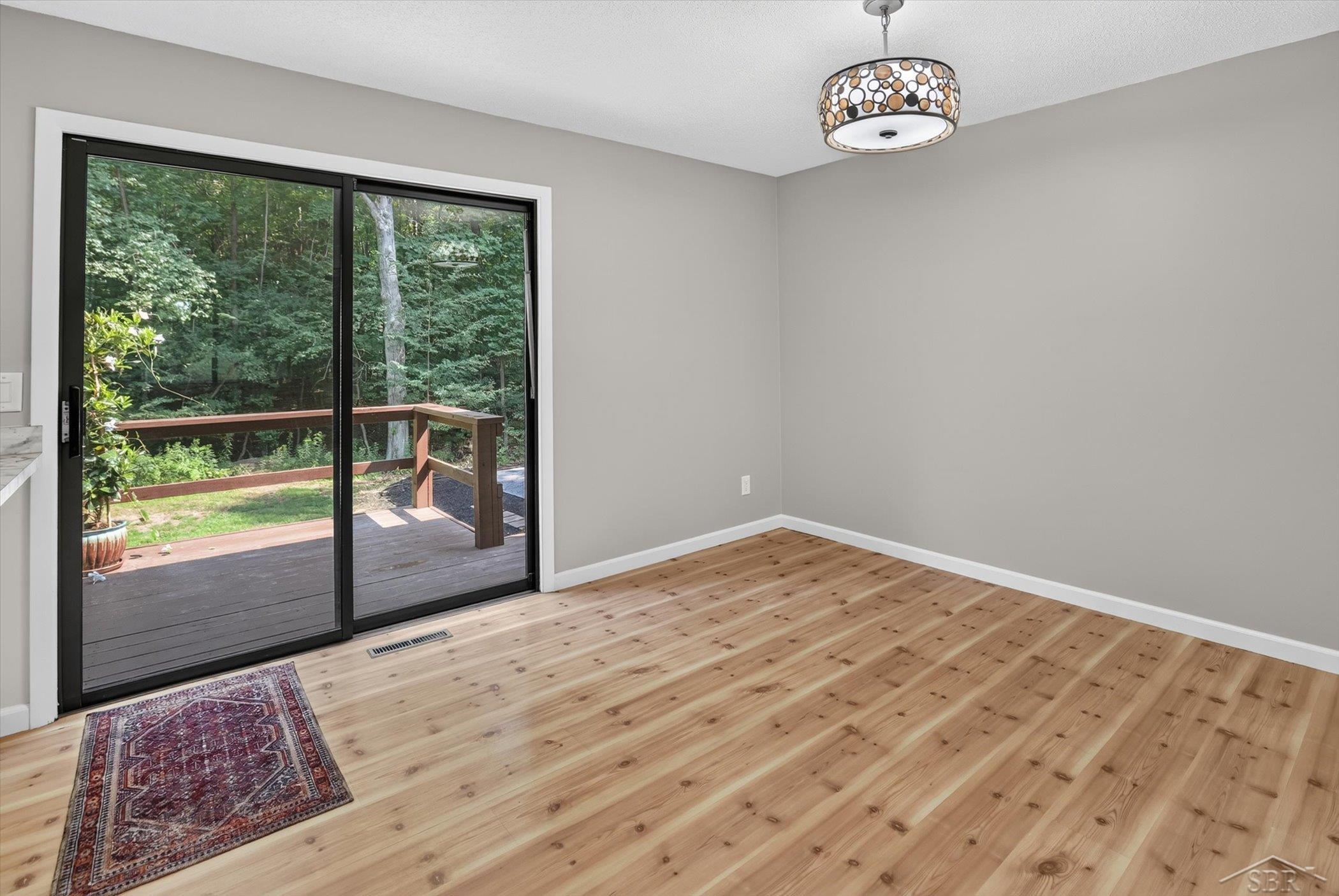 5016 Airport Road Property Photo 12