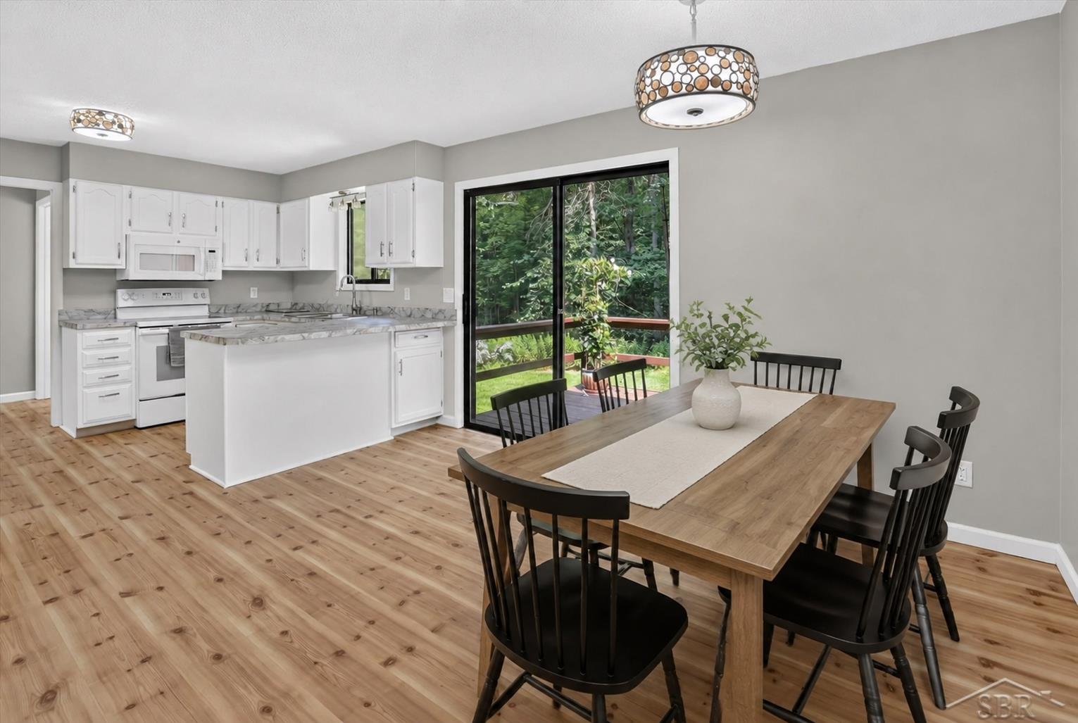 5016 Airport Road Property Photo 13