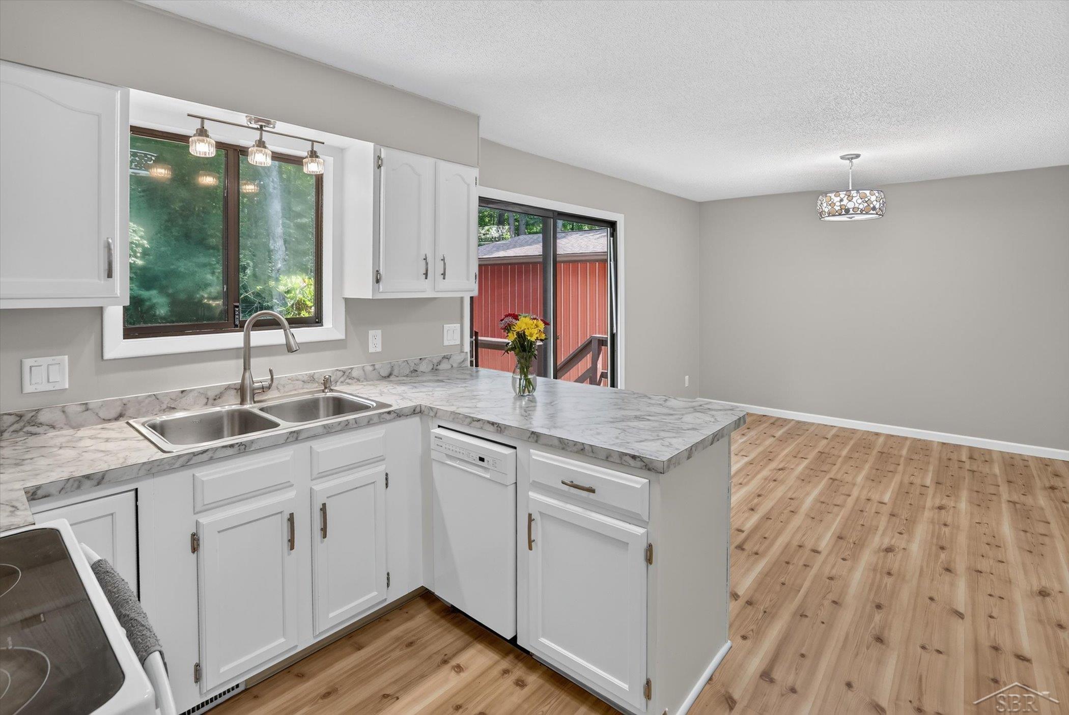 5016 Airport Road Property Photo 17