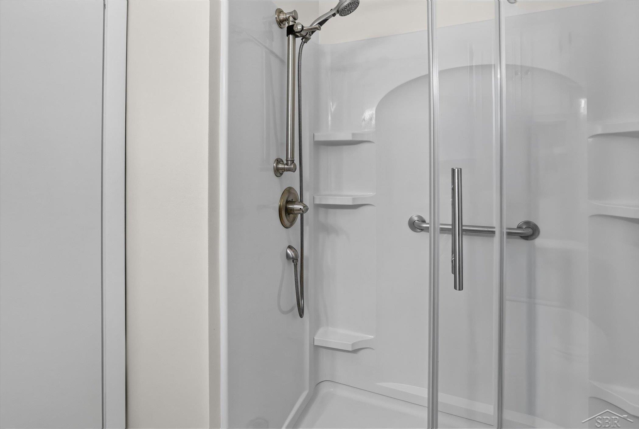 5016 Airport Road Property Photo 19