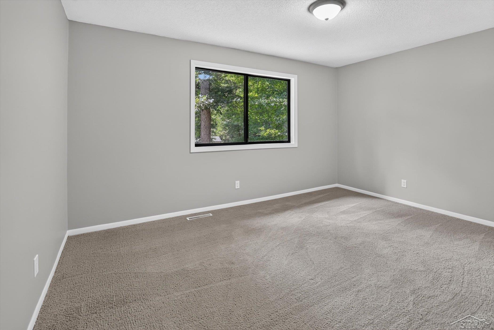 5016 Airport Road Property Photo 20