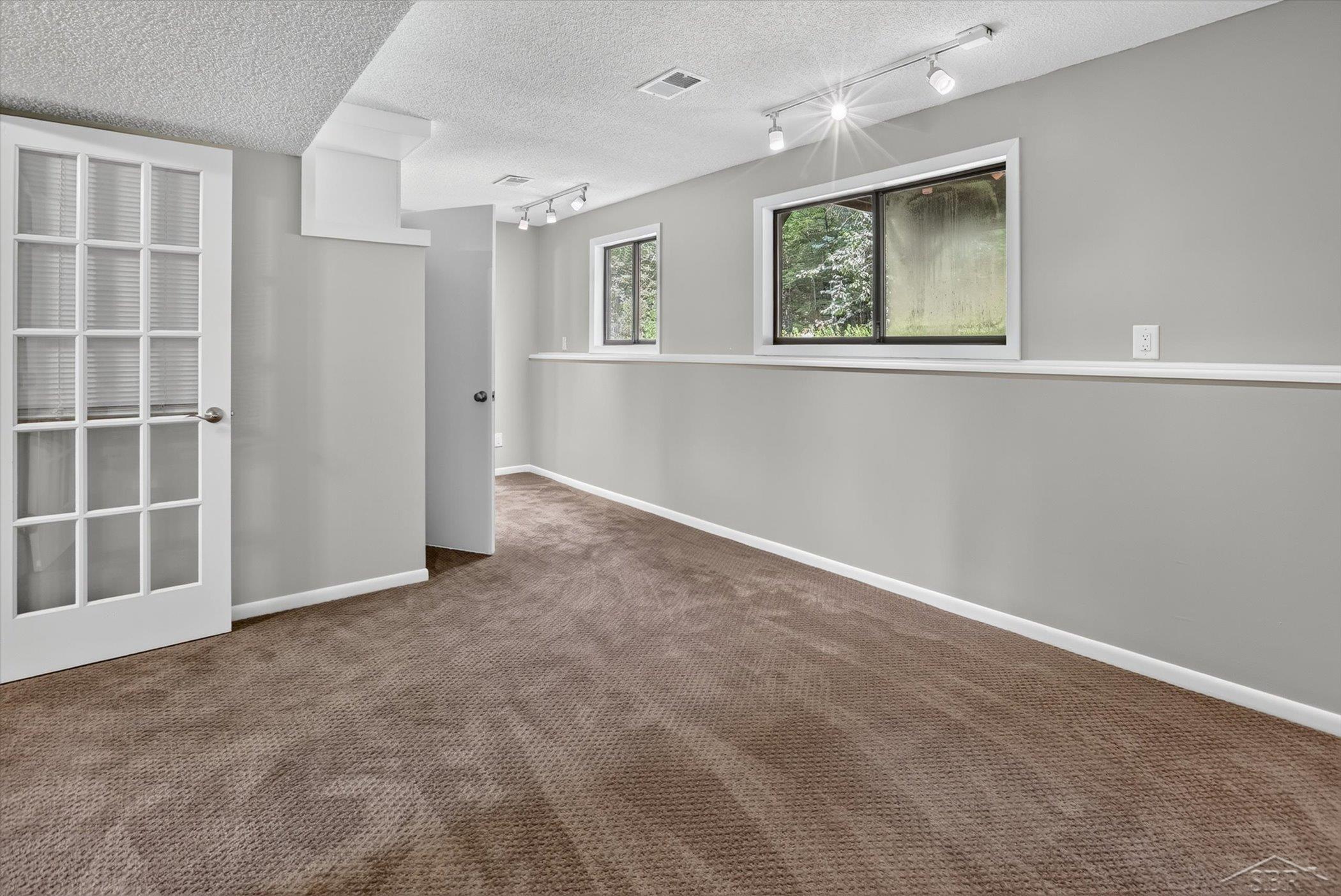 5016 Airport Road Property Photo 32