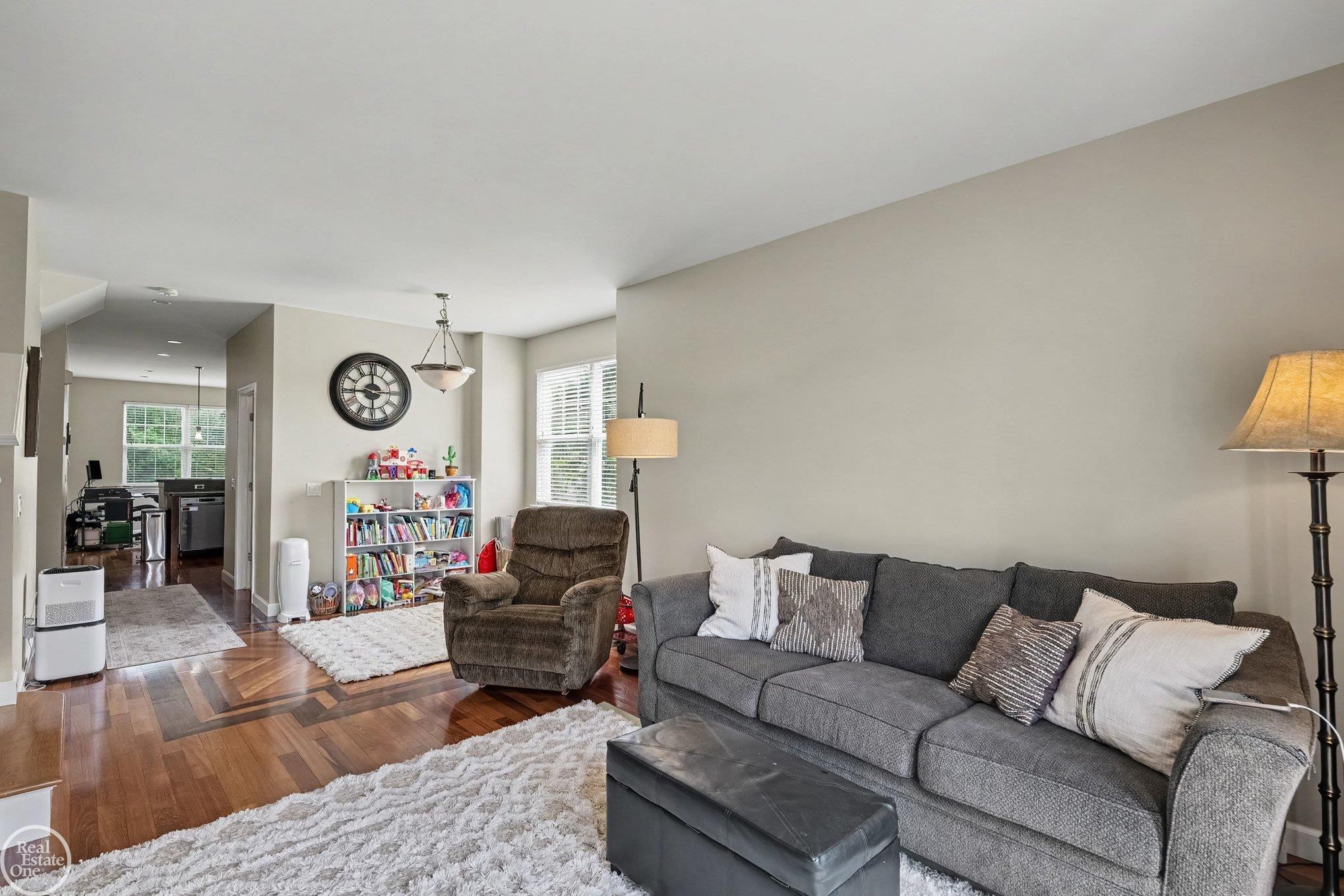 228 Wright Street Property Photo 3