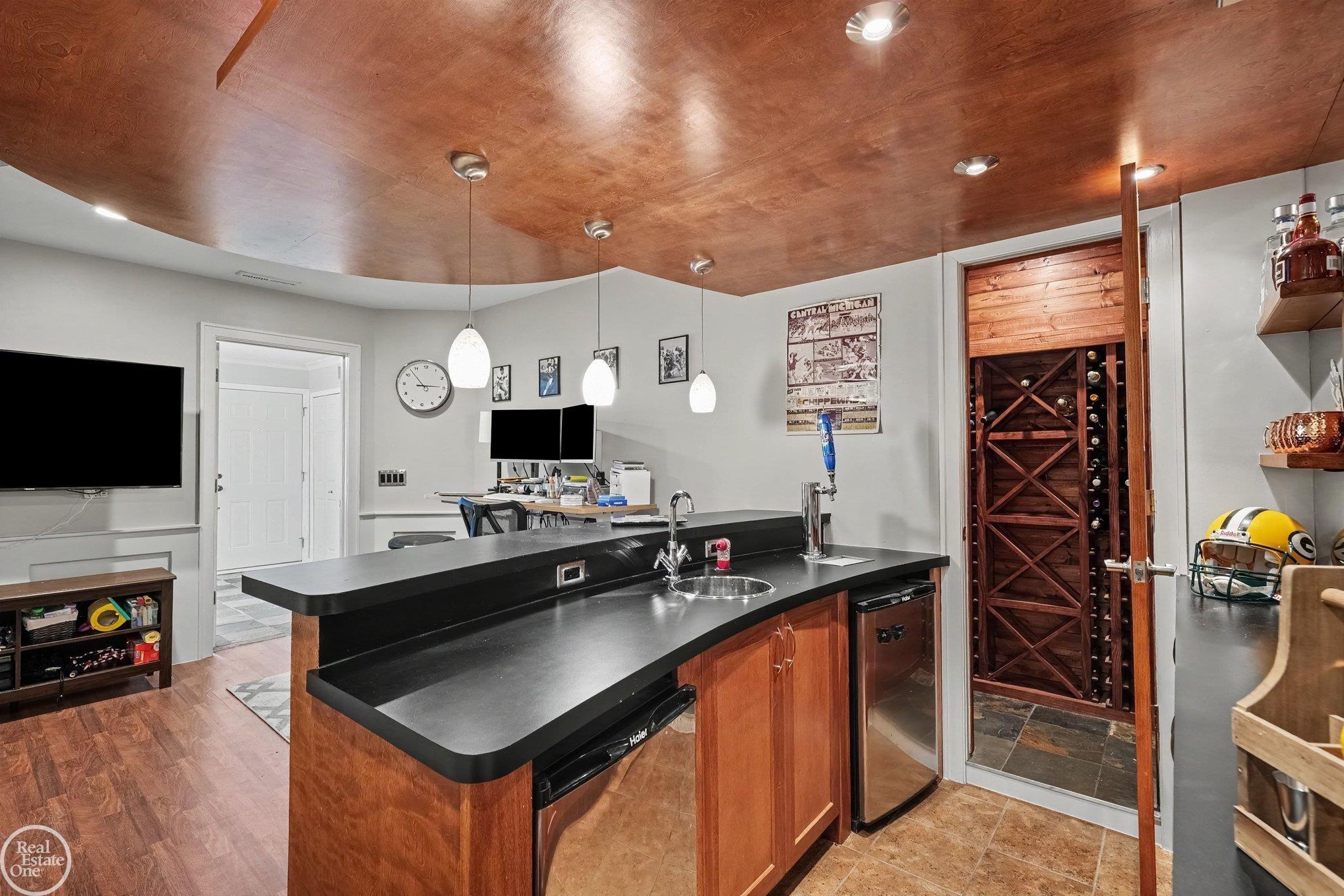 228 Wright Street Property Photo 10