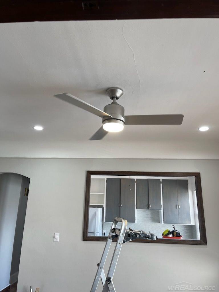 895 Beaconsfield Avenue Property Photo 8