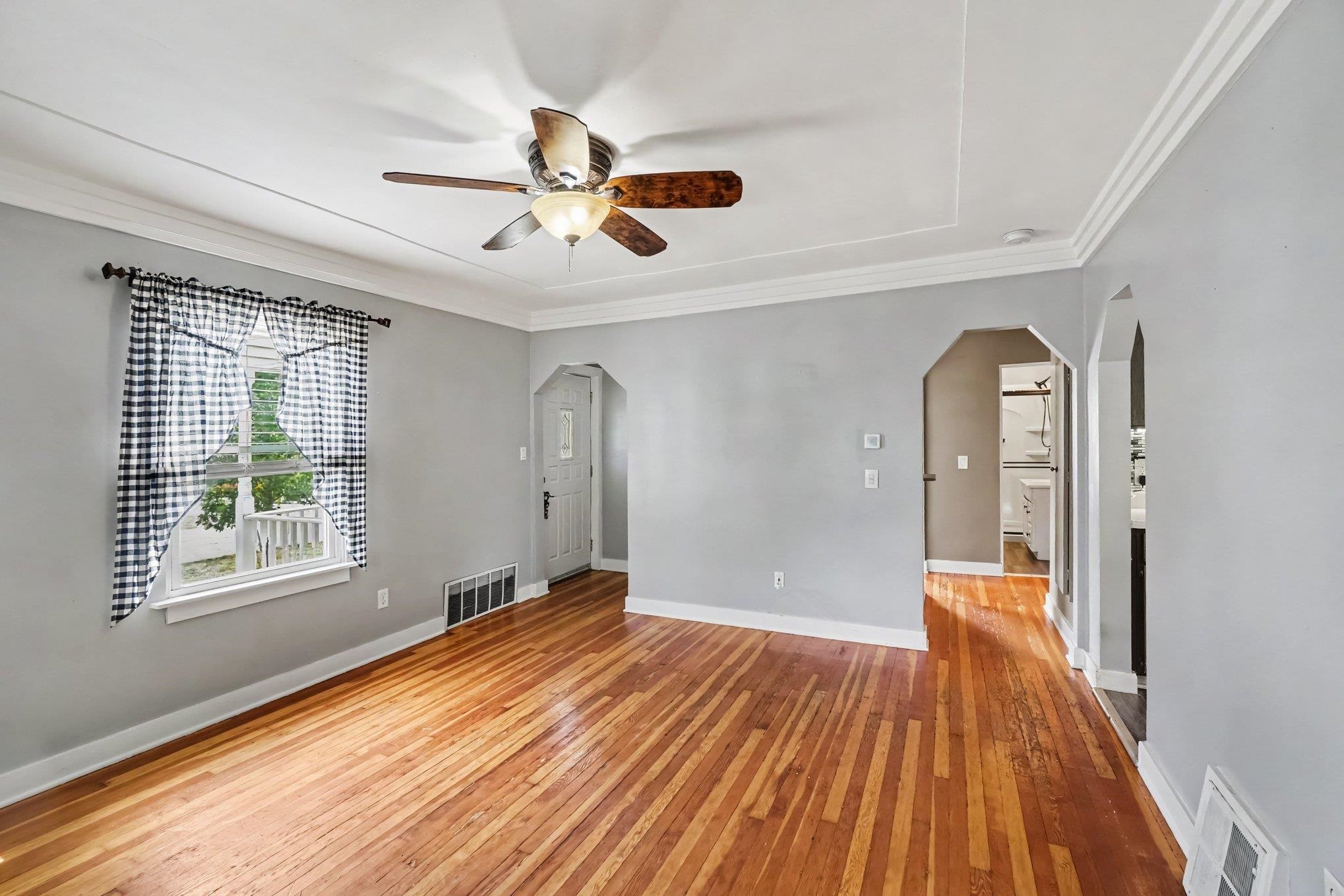 2507 7th Street Property Photo 3