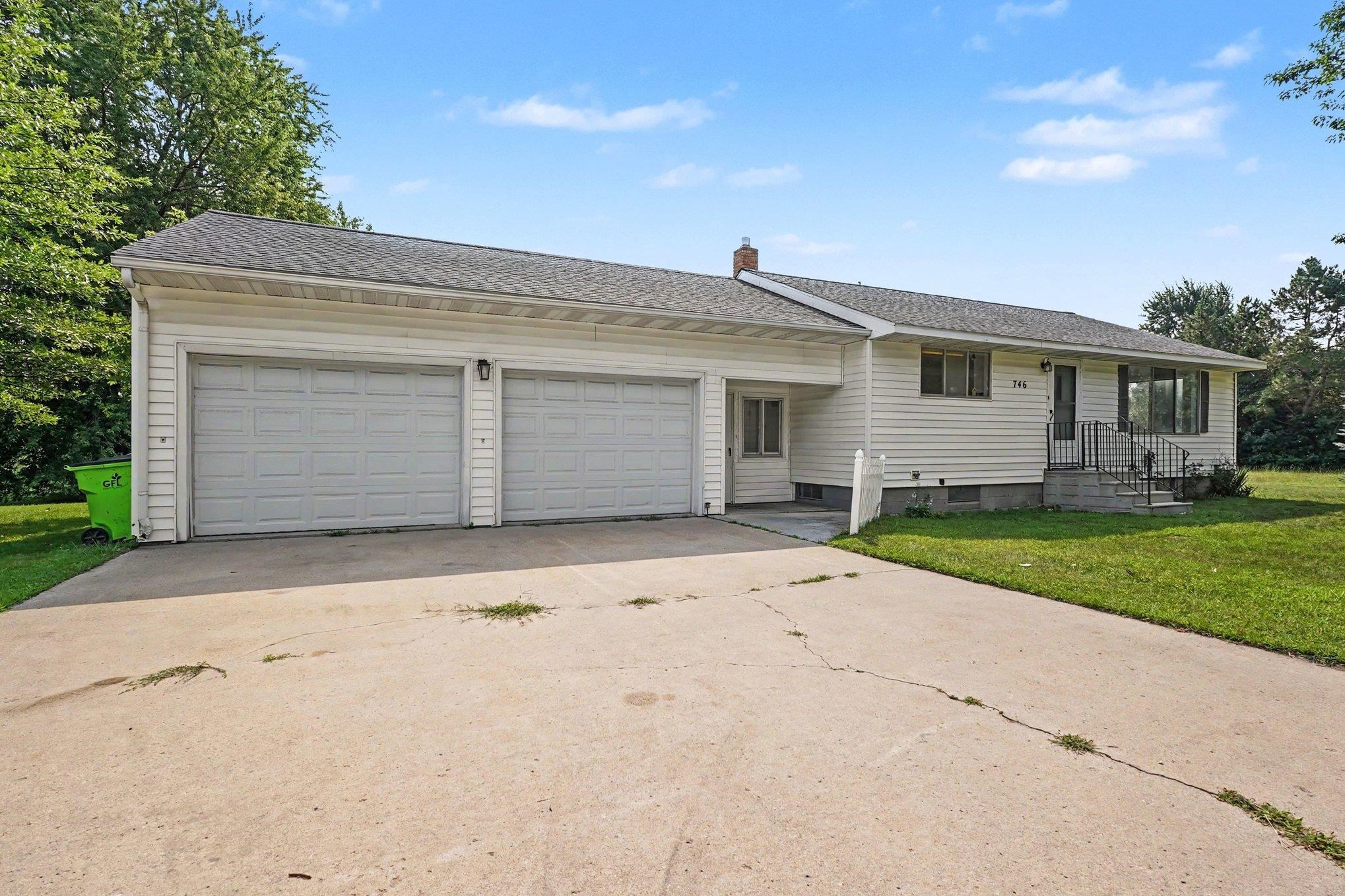 746 N Huron Road