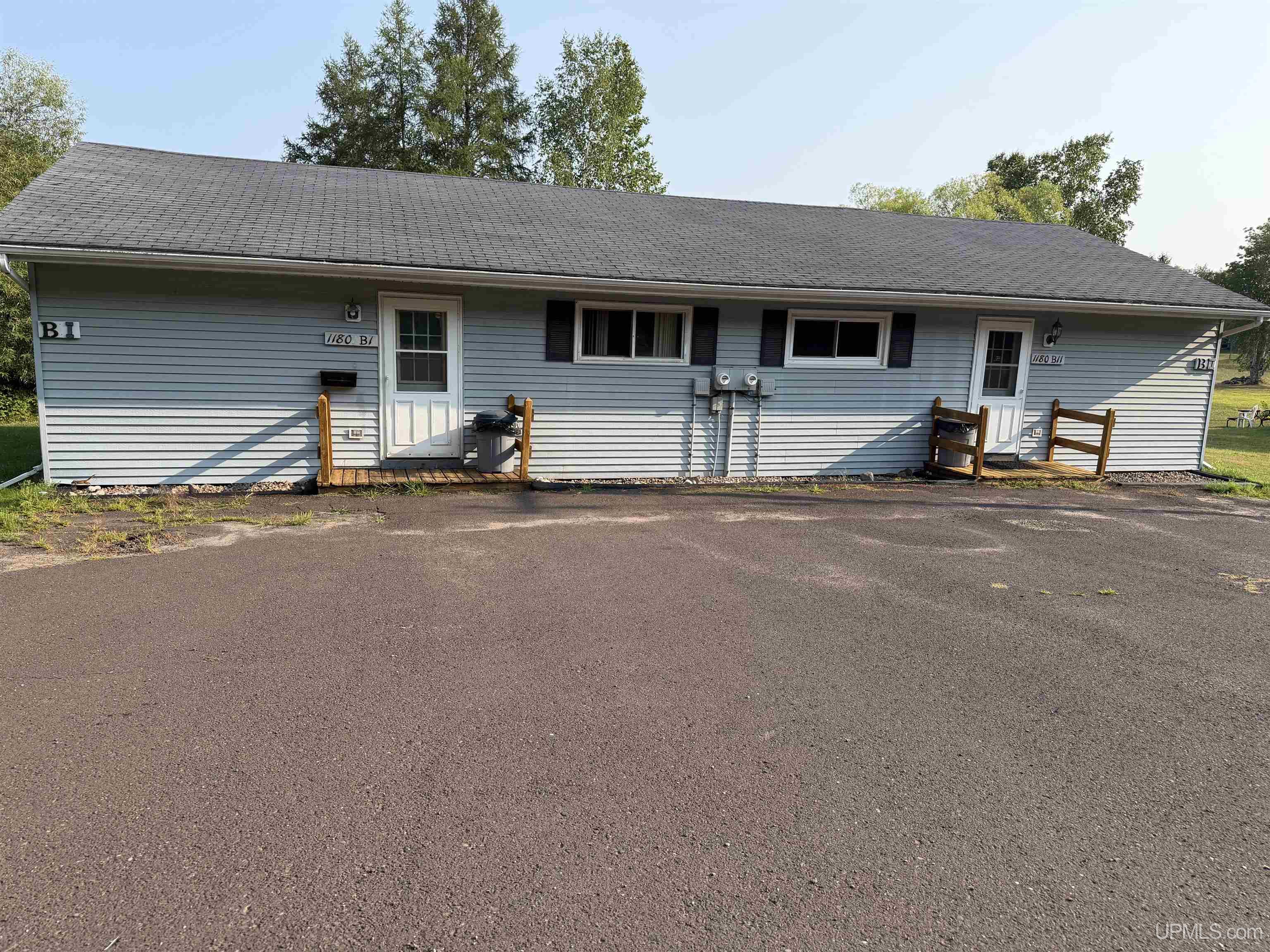 1180 B-1 Range View Drive Property Photo 1