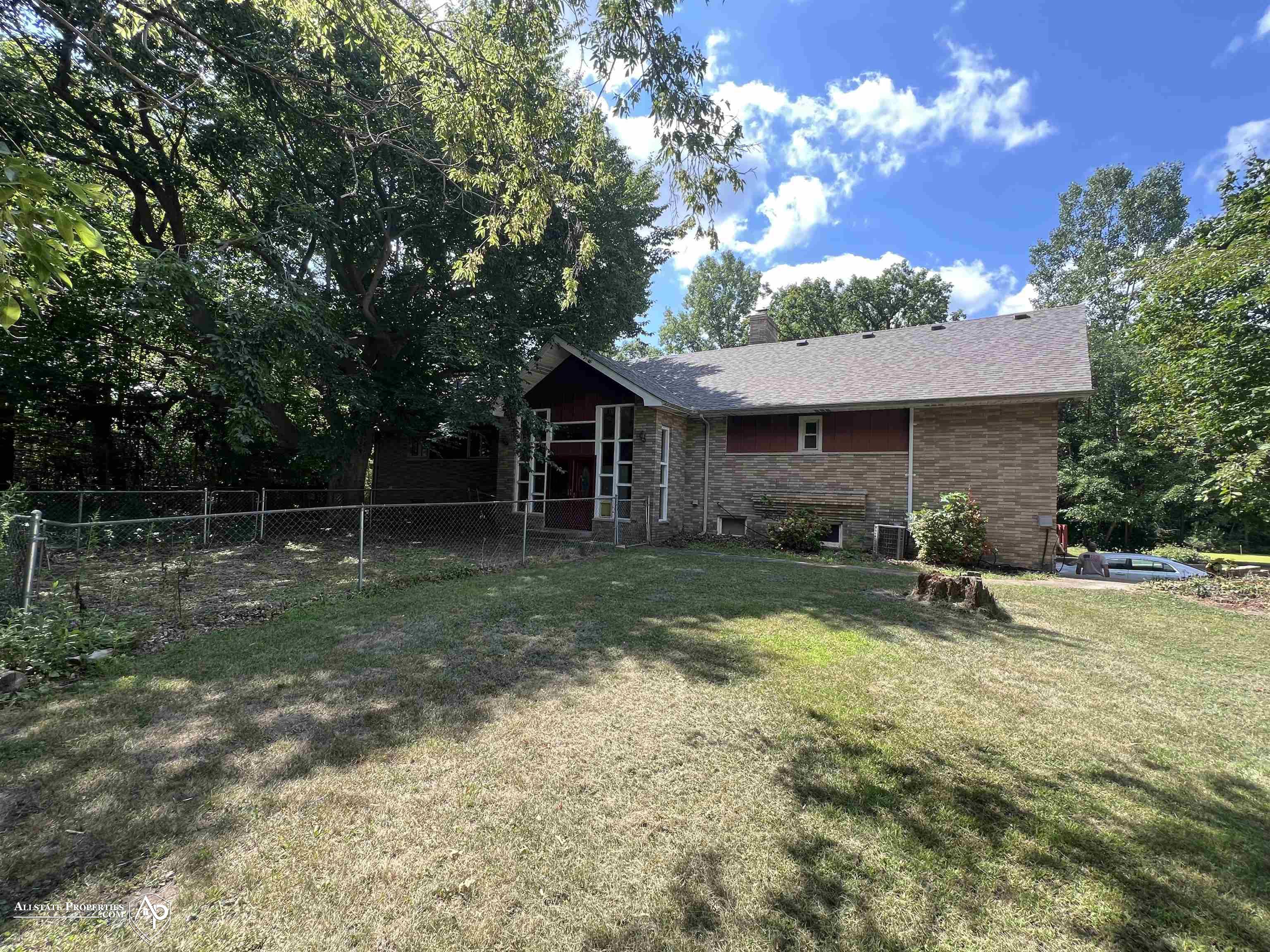 210 Elmwood Drive