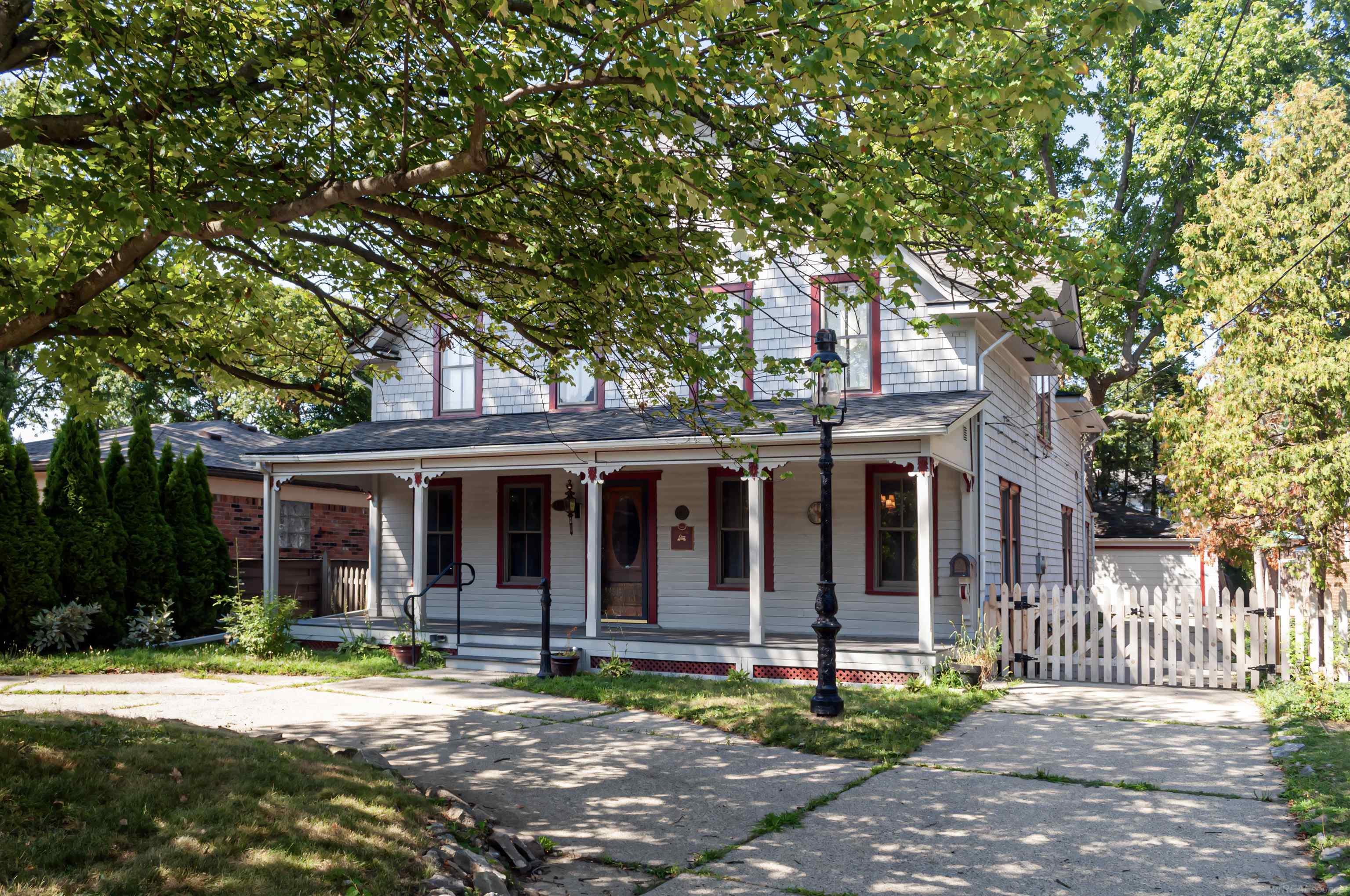 194 Moross Road Property Photo 3