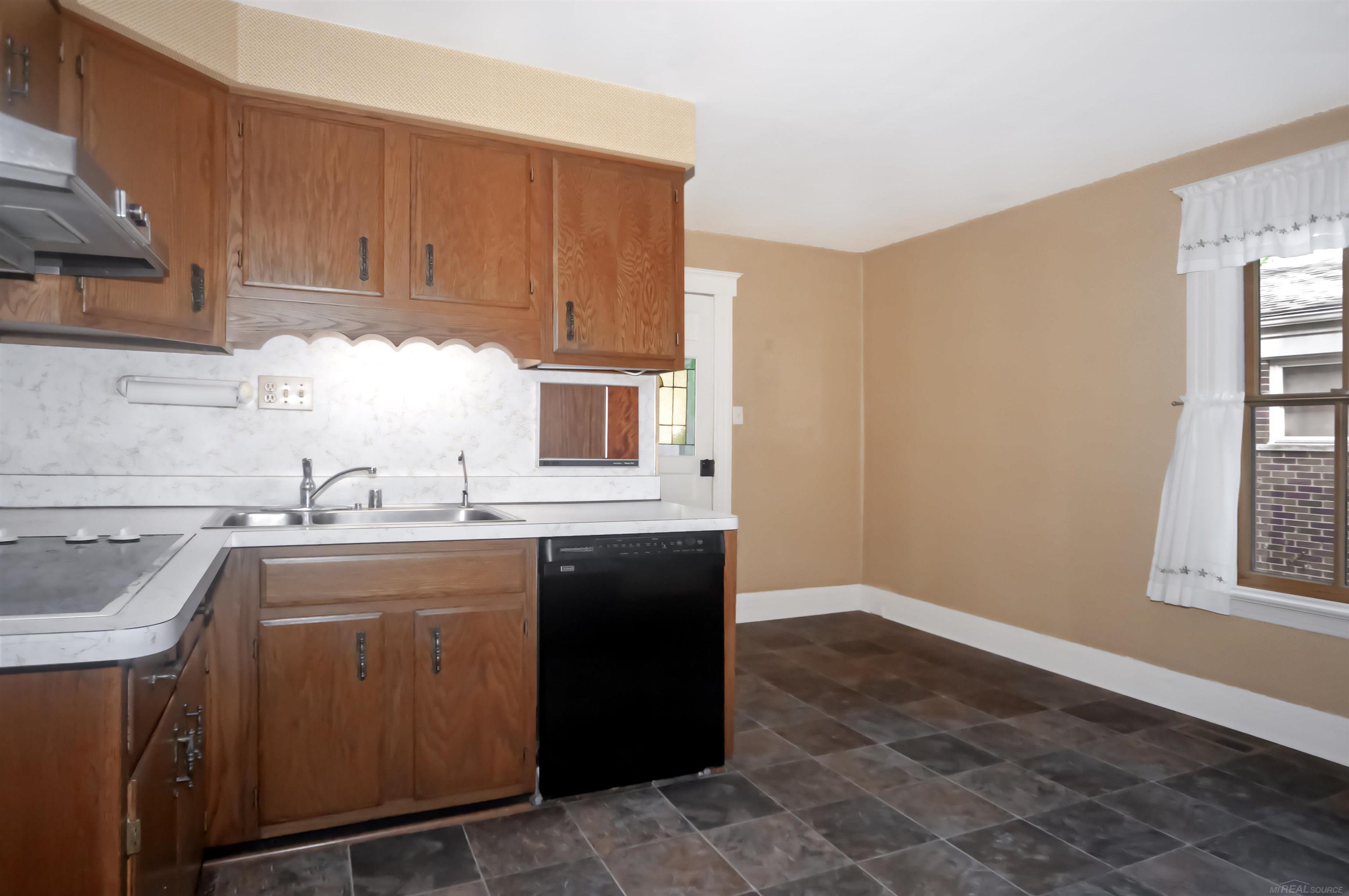 194 Moross Road Property Photo 24
