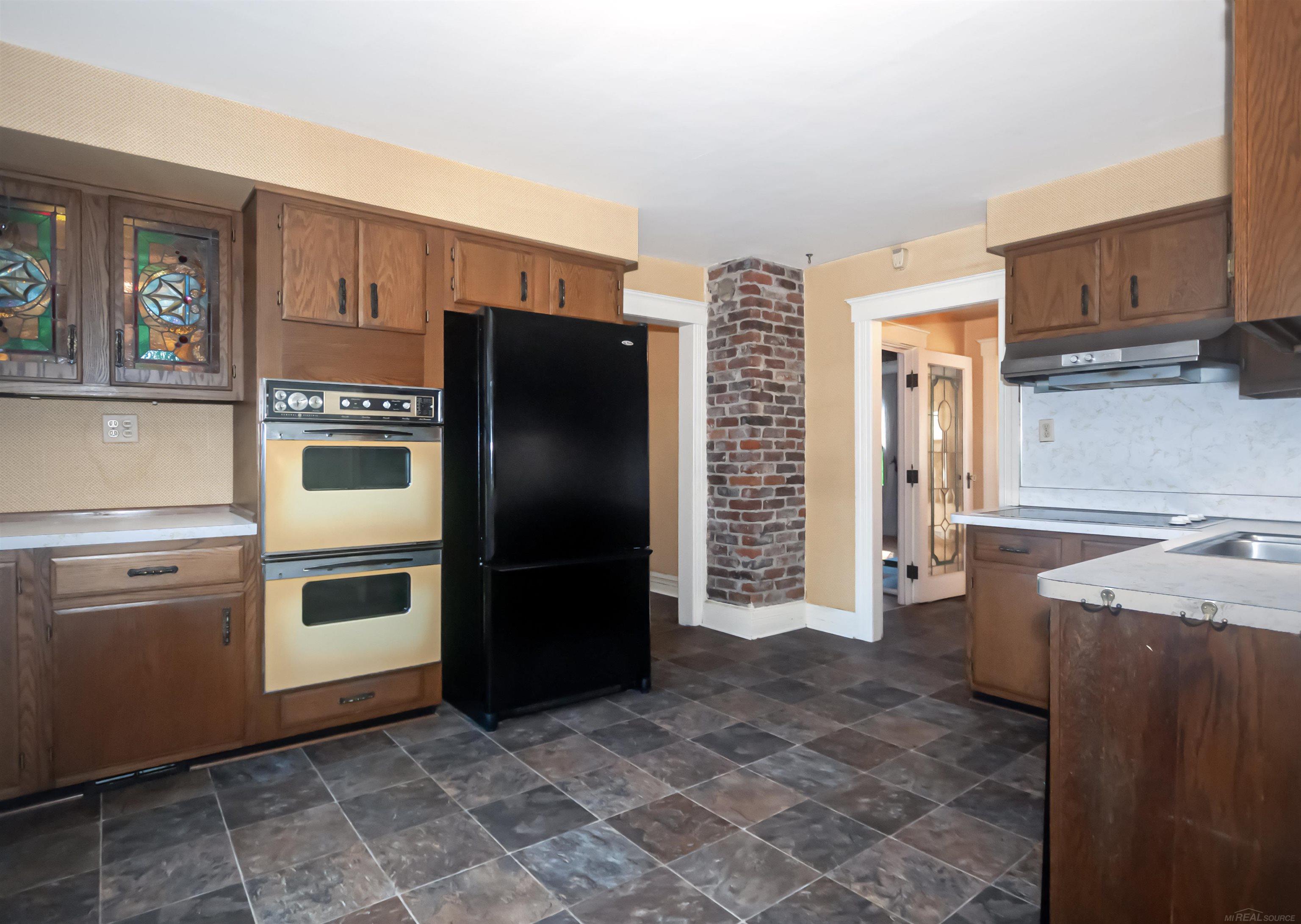 194 Moross Road Property Photo 28