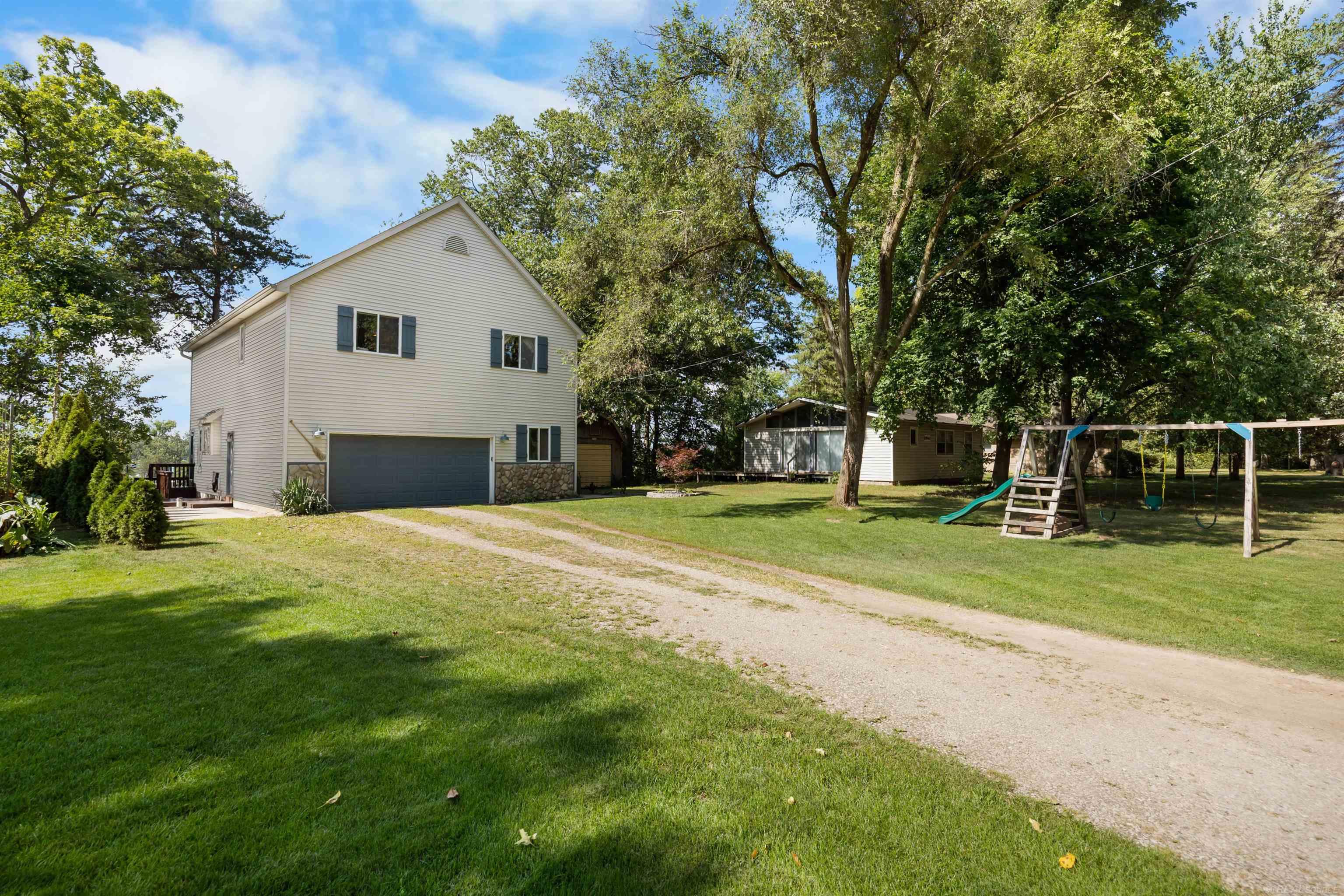 8970 River Valley Road Property Photo 1