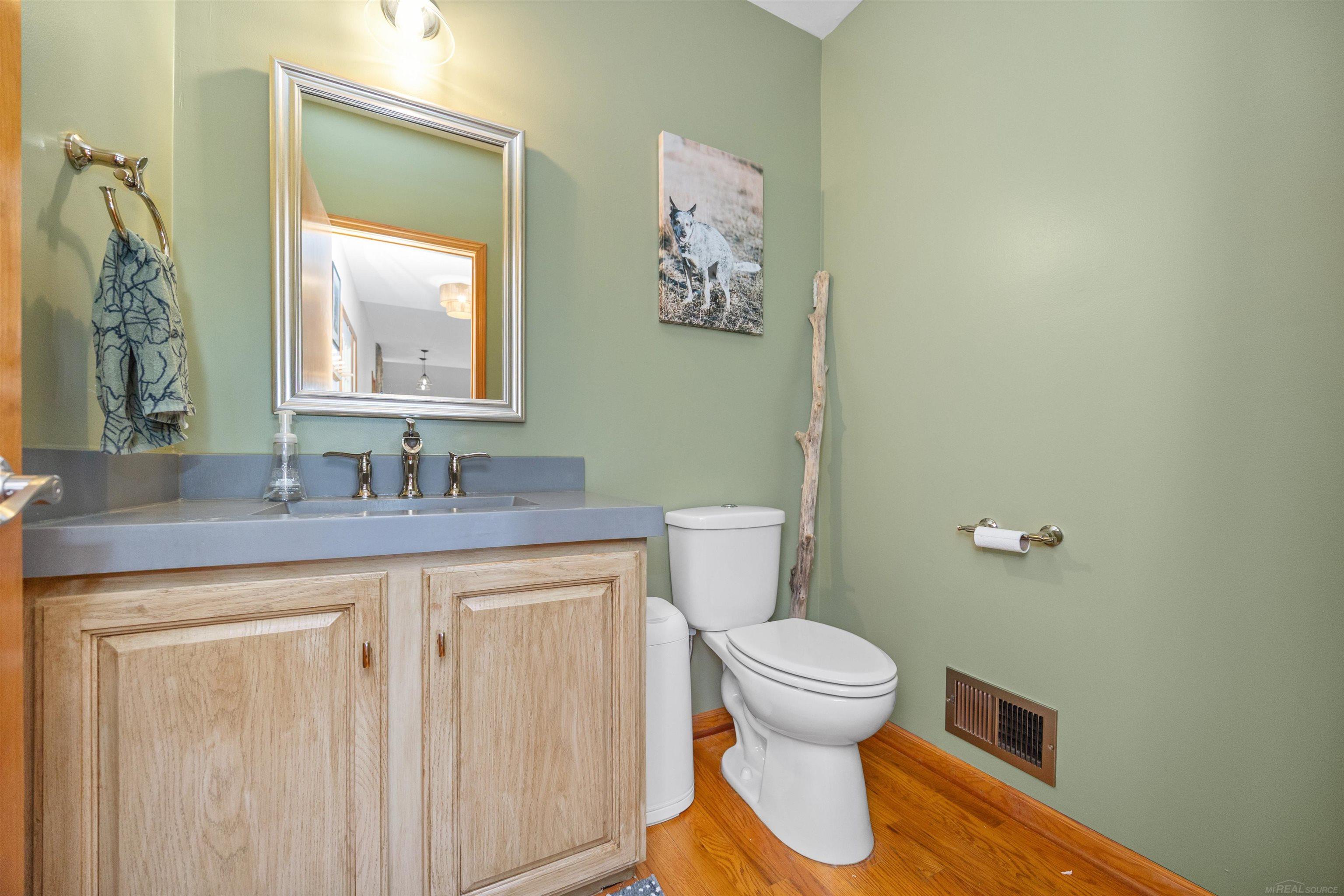 8970 River Valley Road Property Photo 21