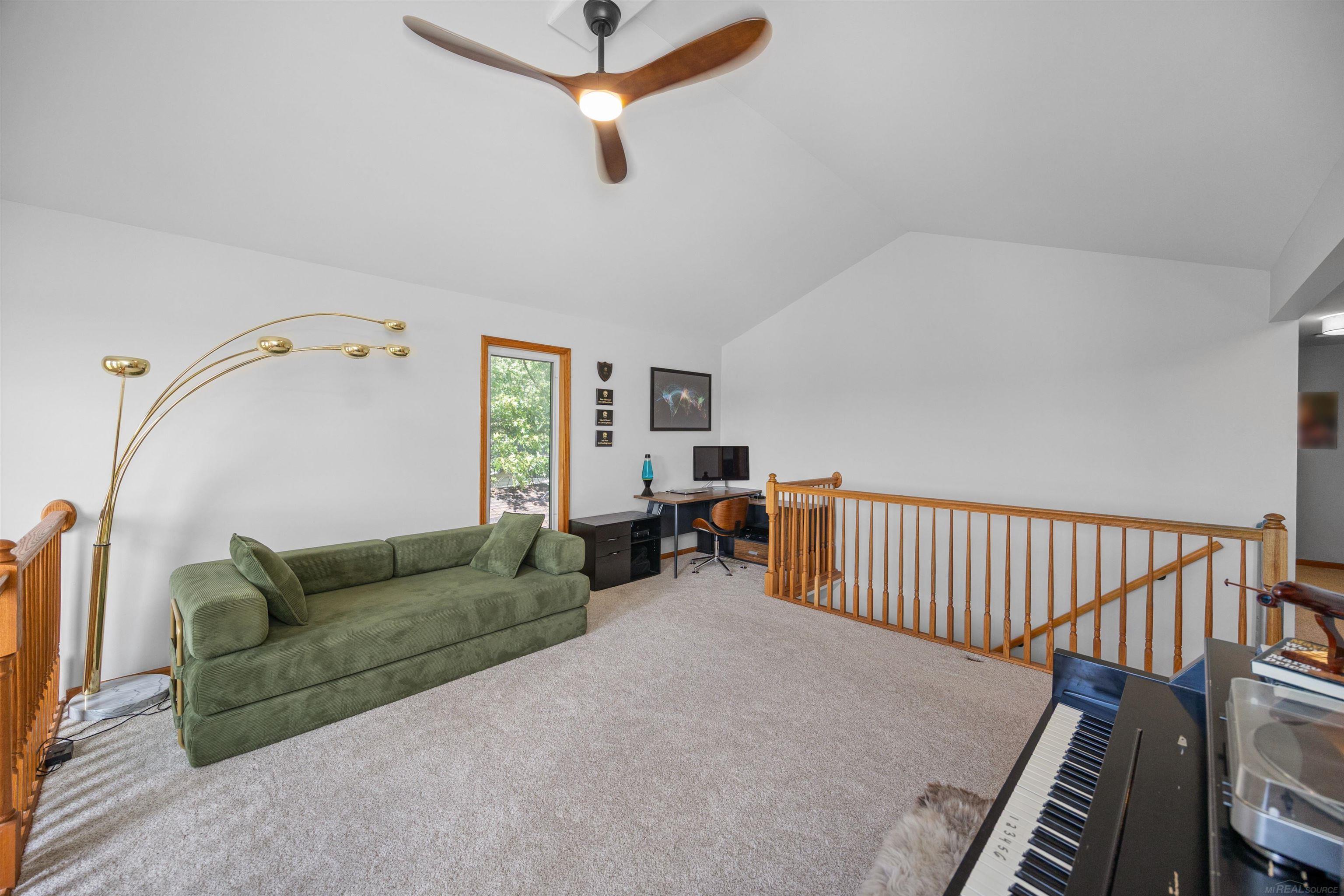 8970 River Valley Road Property Photo 23
