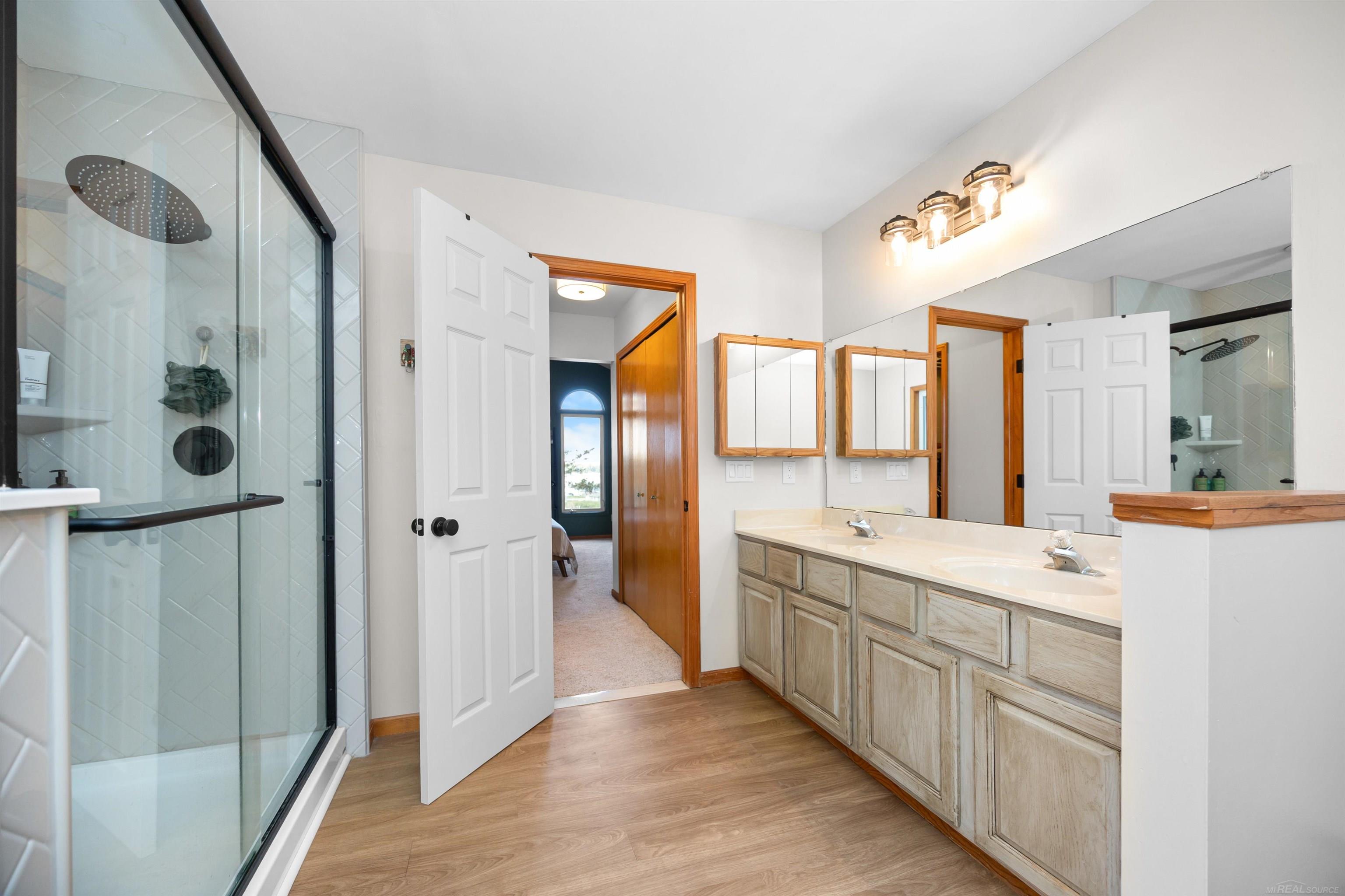 8970 River Valley Road Property Photo 27
