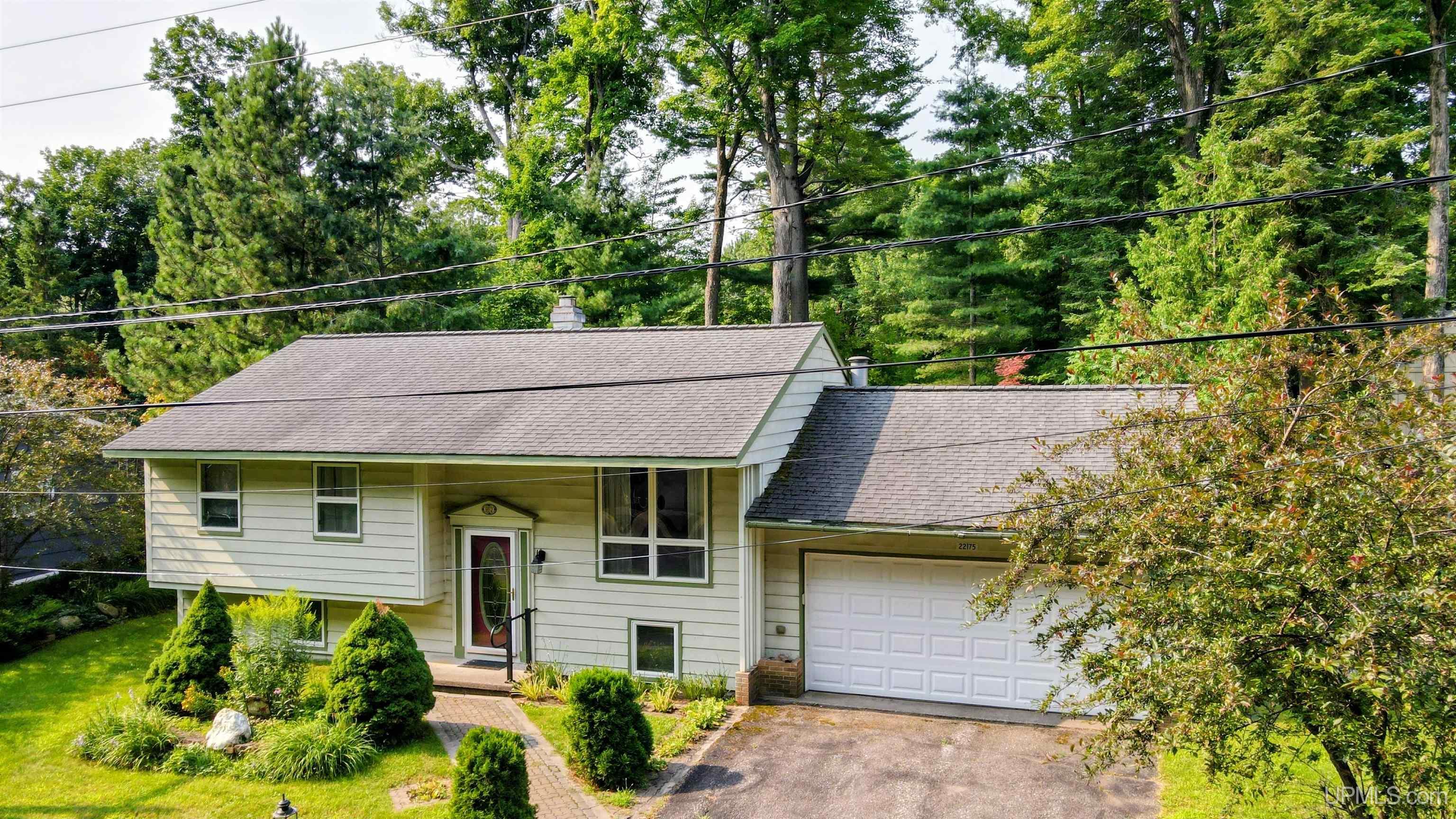 22175 Ridge Road Property Photo 1
