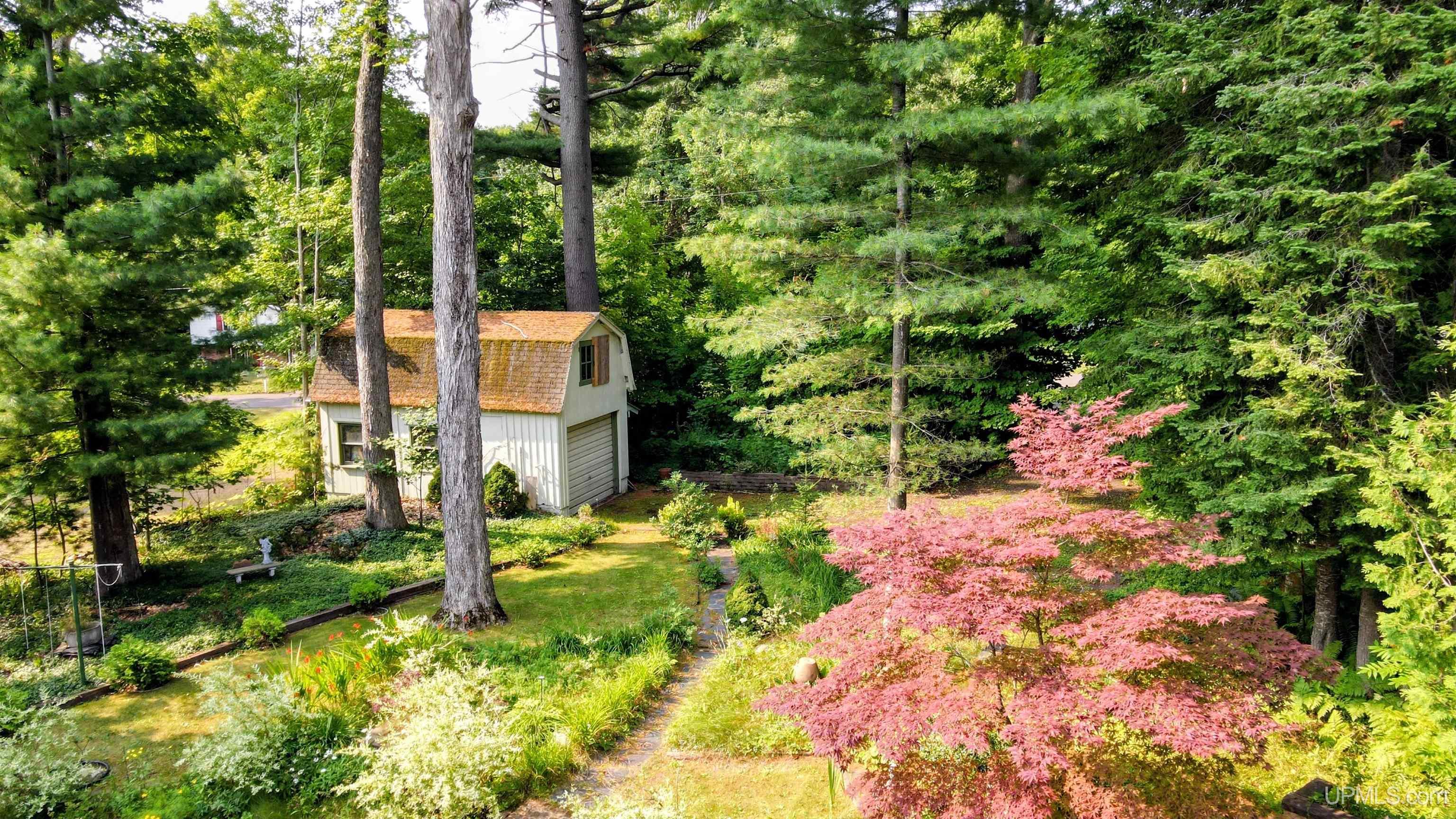 22175 Ridge Road Property Photo 2