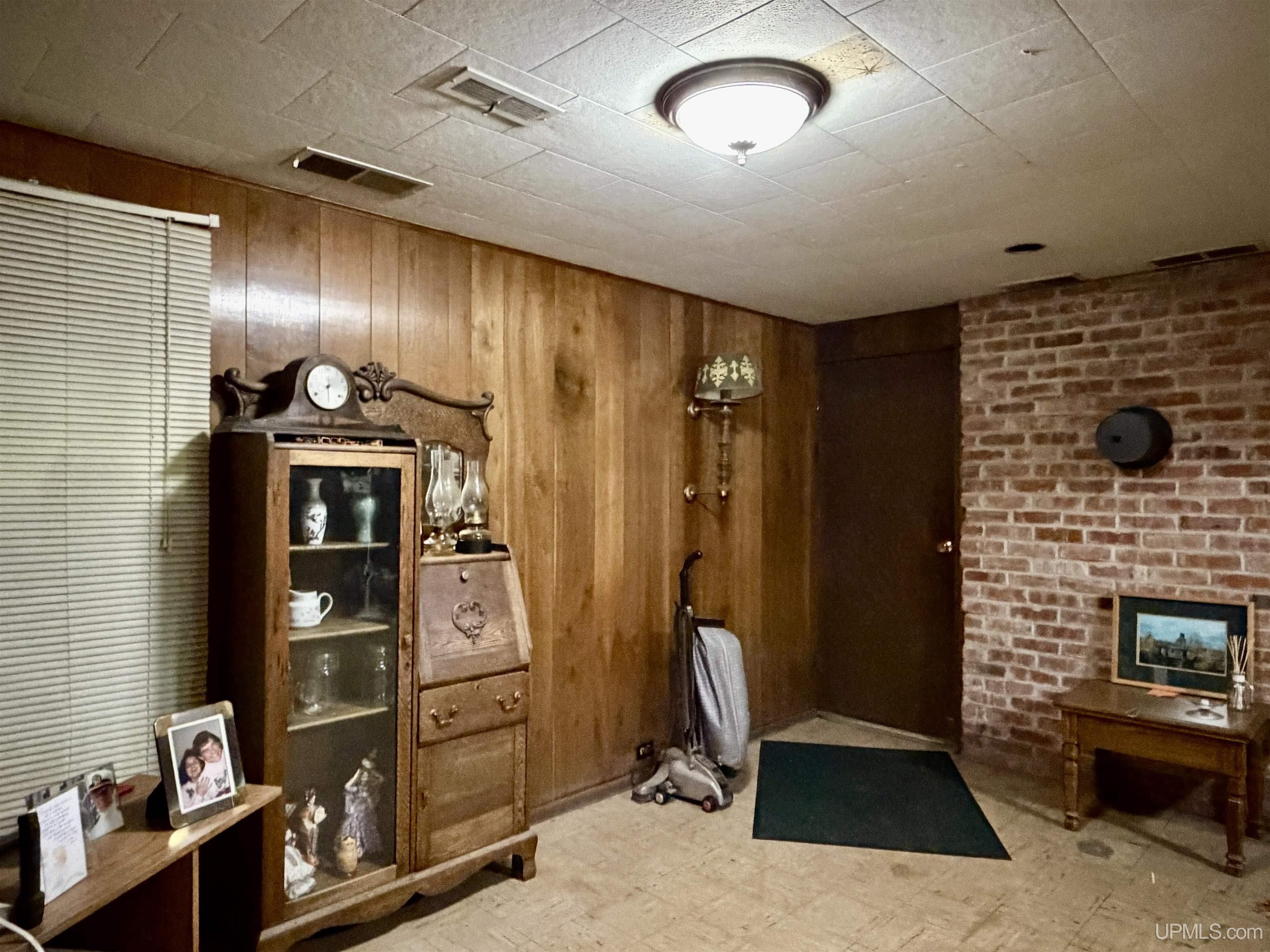 22175 Ridge Road Property Photo 18