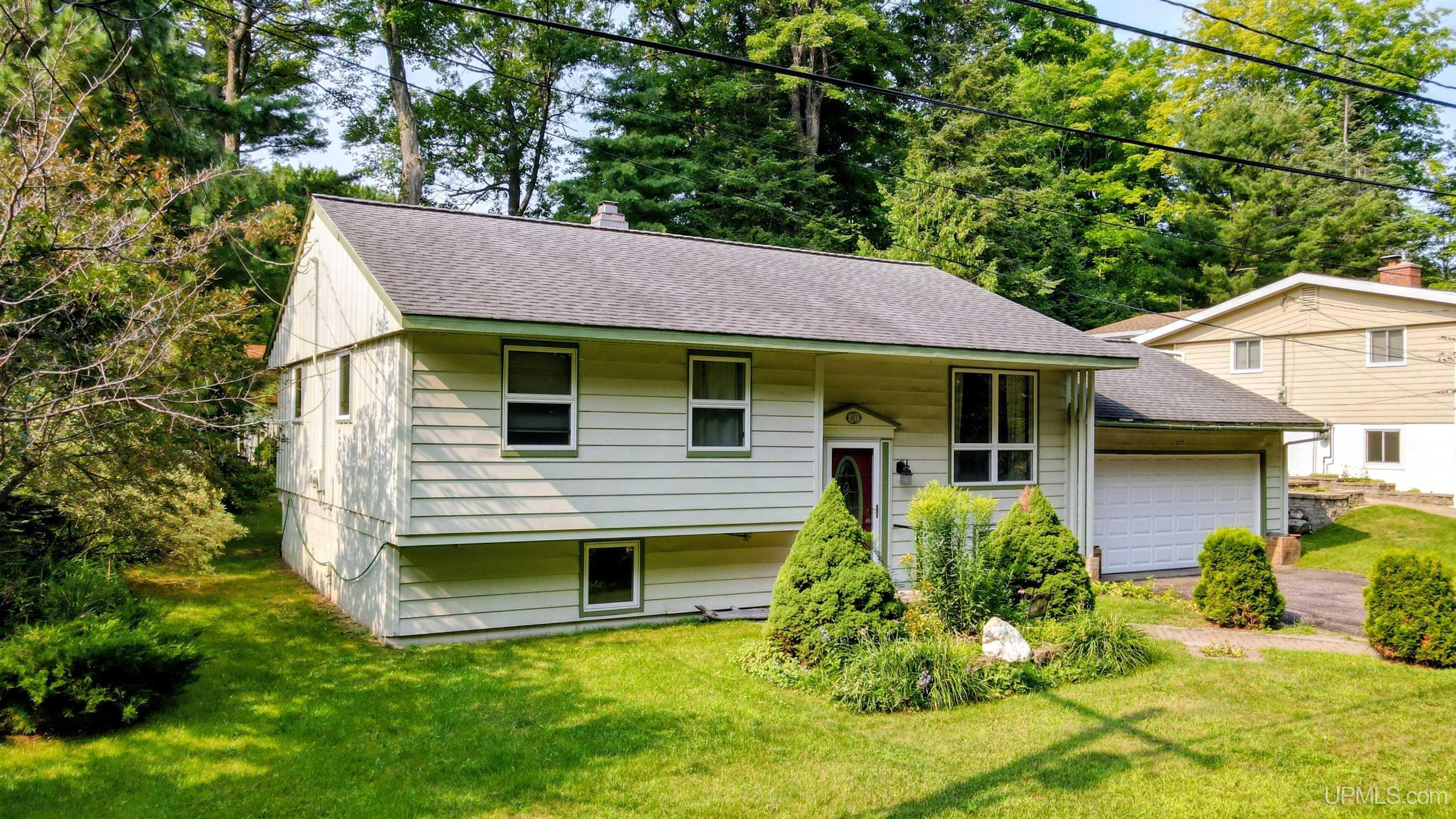 22175 Ridge Road Property Photo 33
