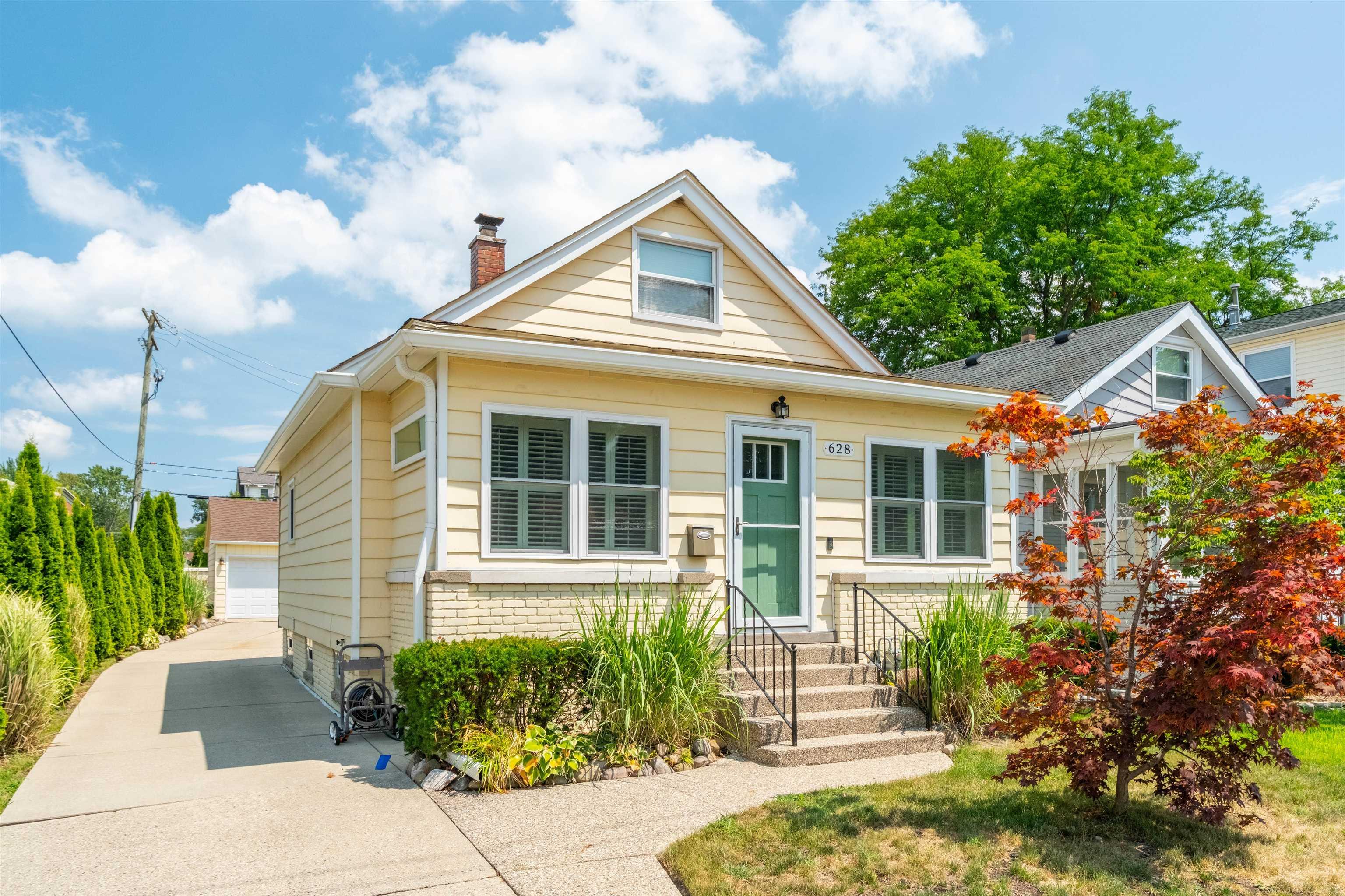 628 Notre Dame Street Property Photo 1