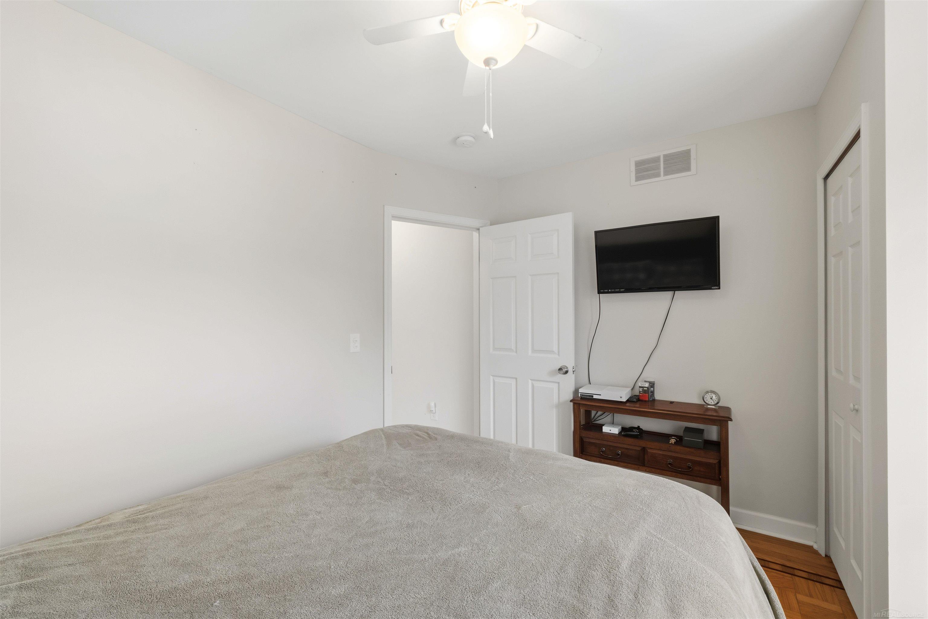 628 Notre Dame Street Property Photo 27