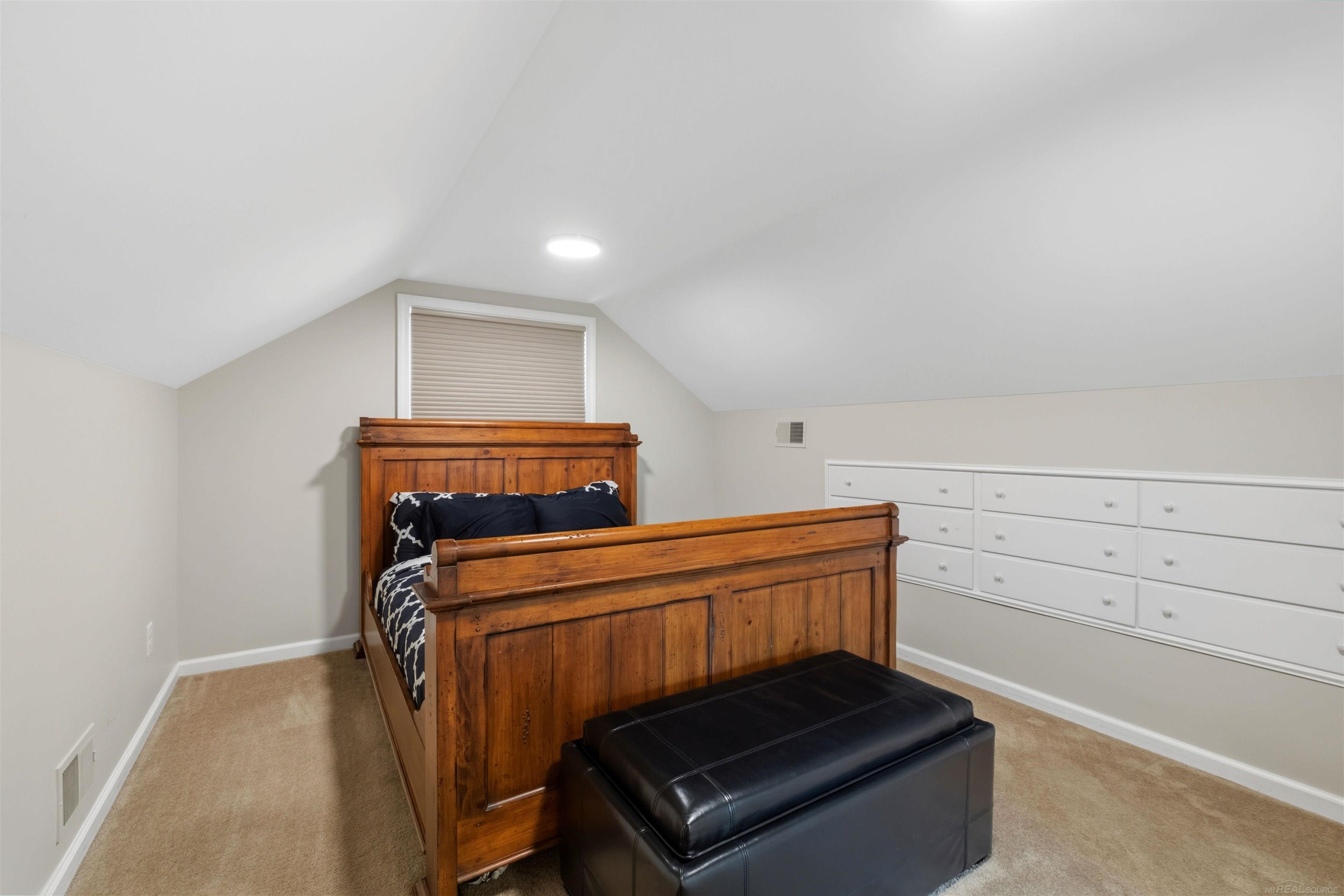 628 Notre Dame Street Property Photo 36