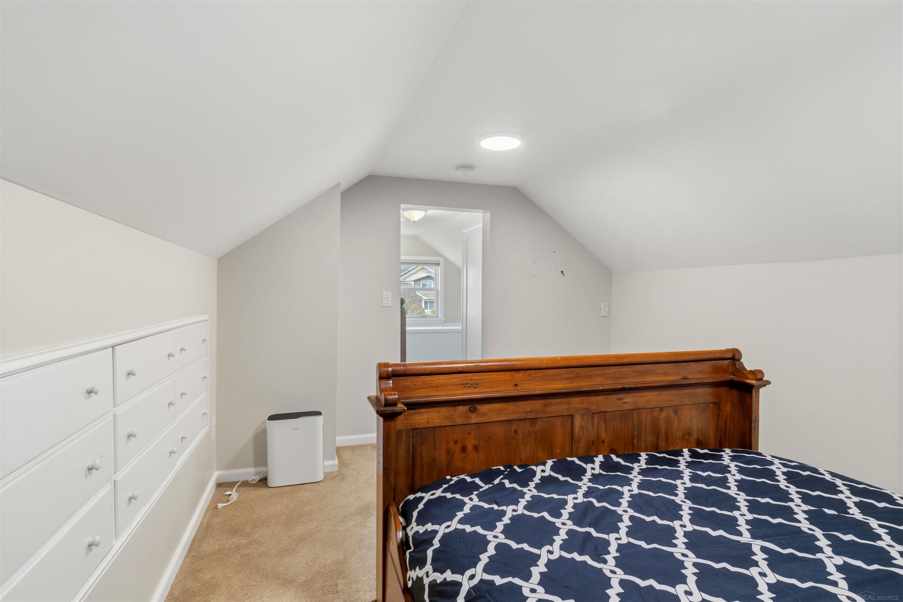 628 Notre Dame Street Property Photo 38