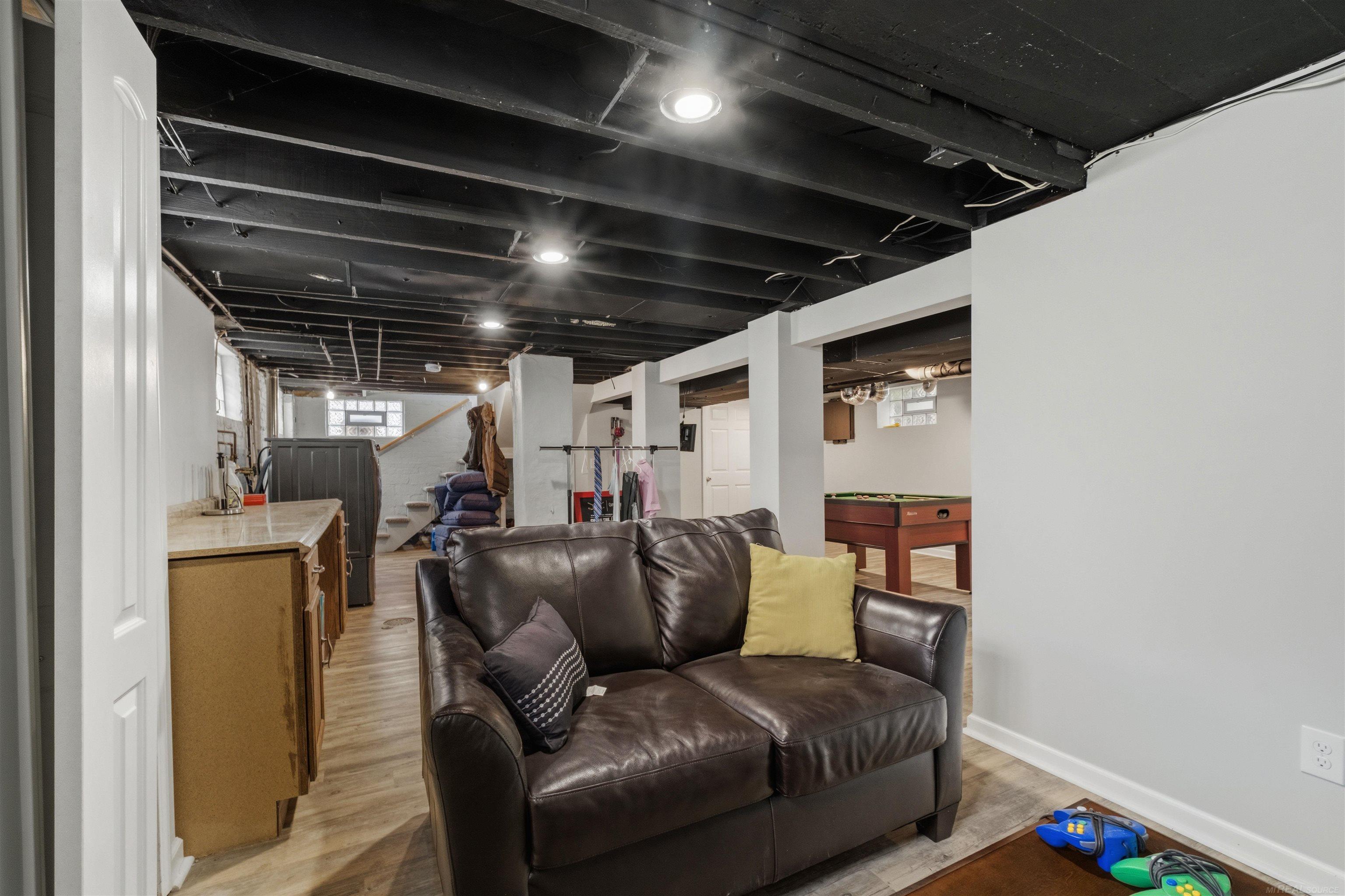 628 Notre Dame Street Property Photo 45