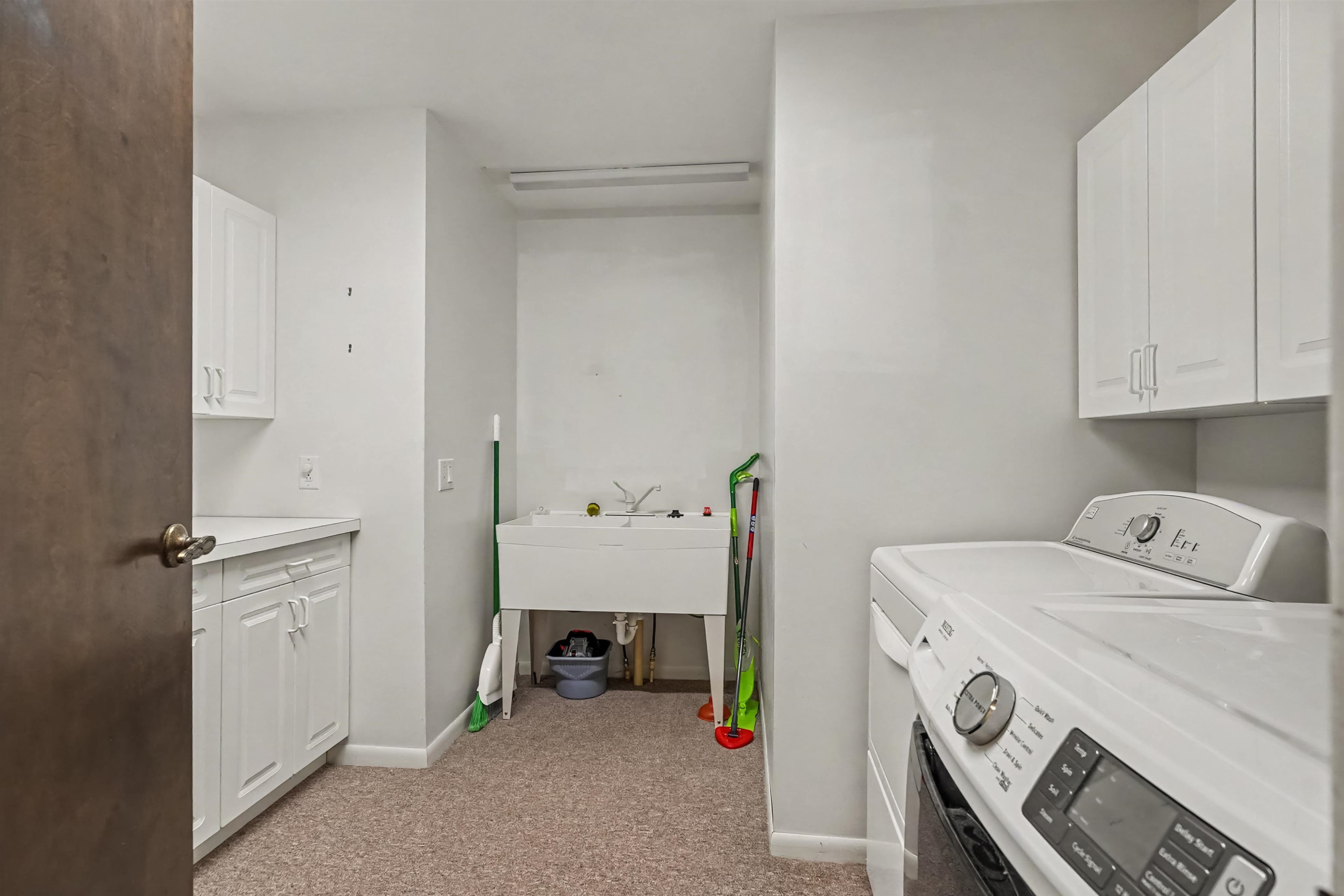 1380 E Oakwood Terrace Property Photo 12