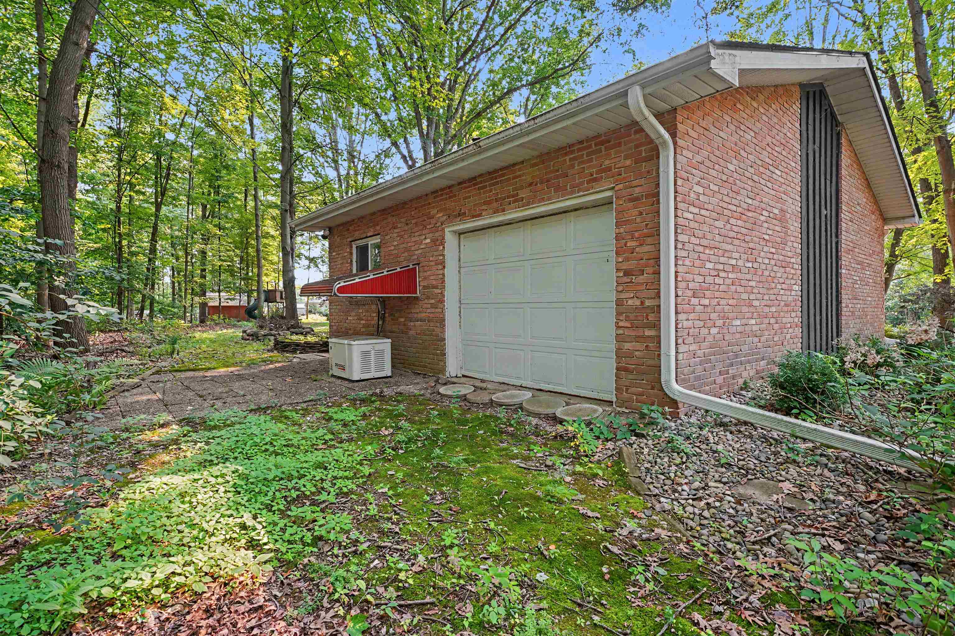 1380 E Oakwood Terrace Property Photo 25