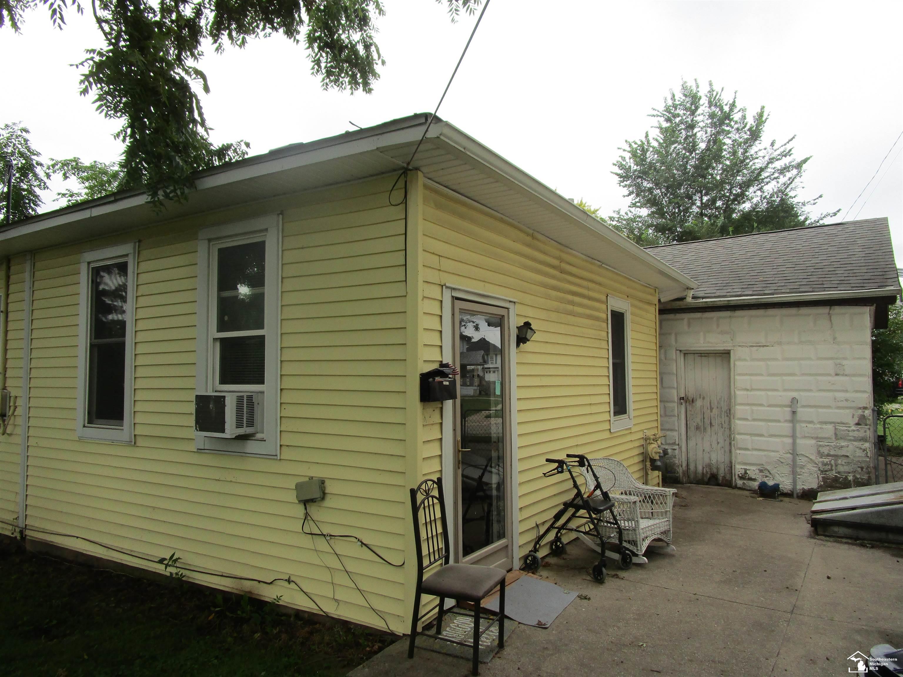 724 Laplaisance Road Property Photo 7