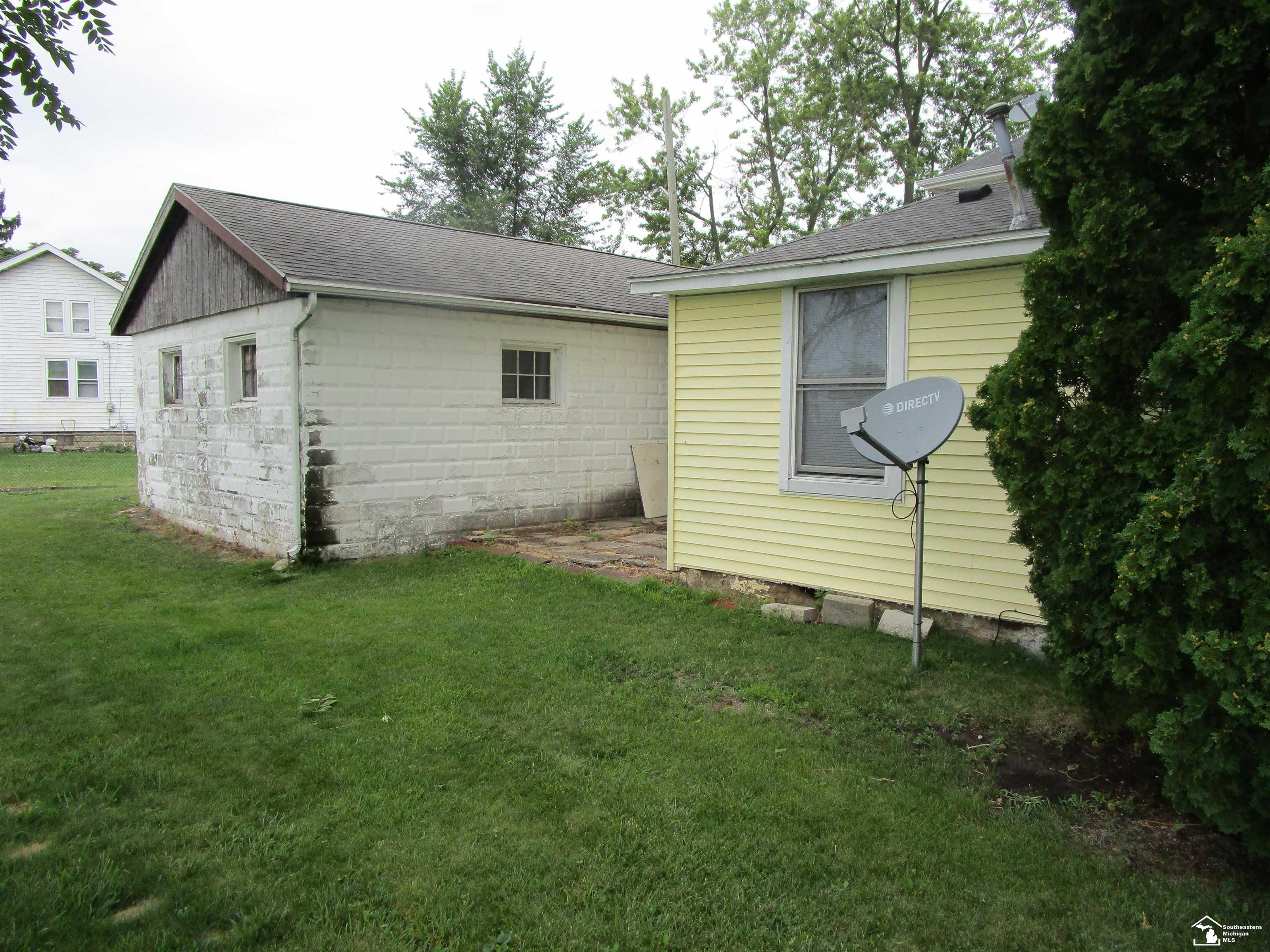 724 Laplaisance Road Property Photo 11
