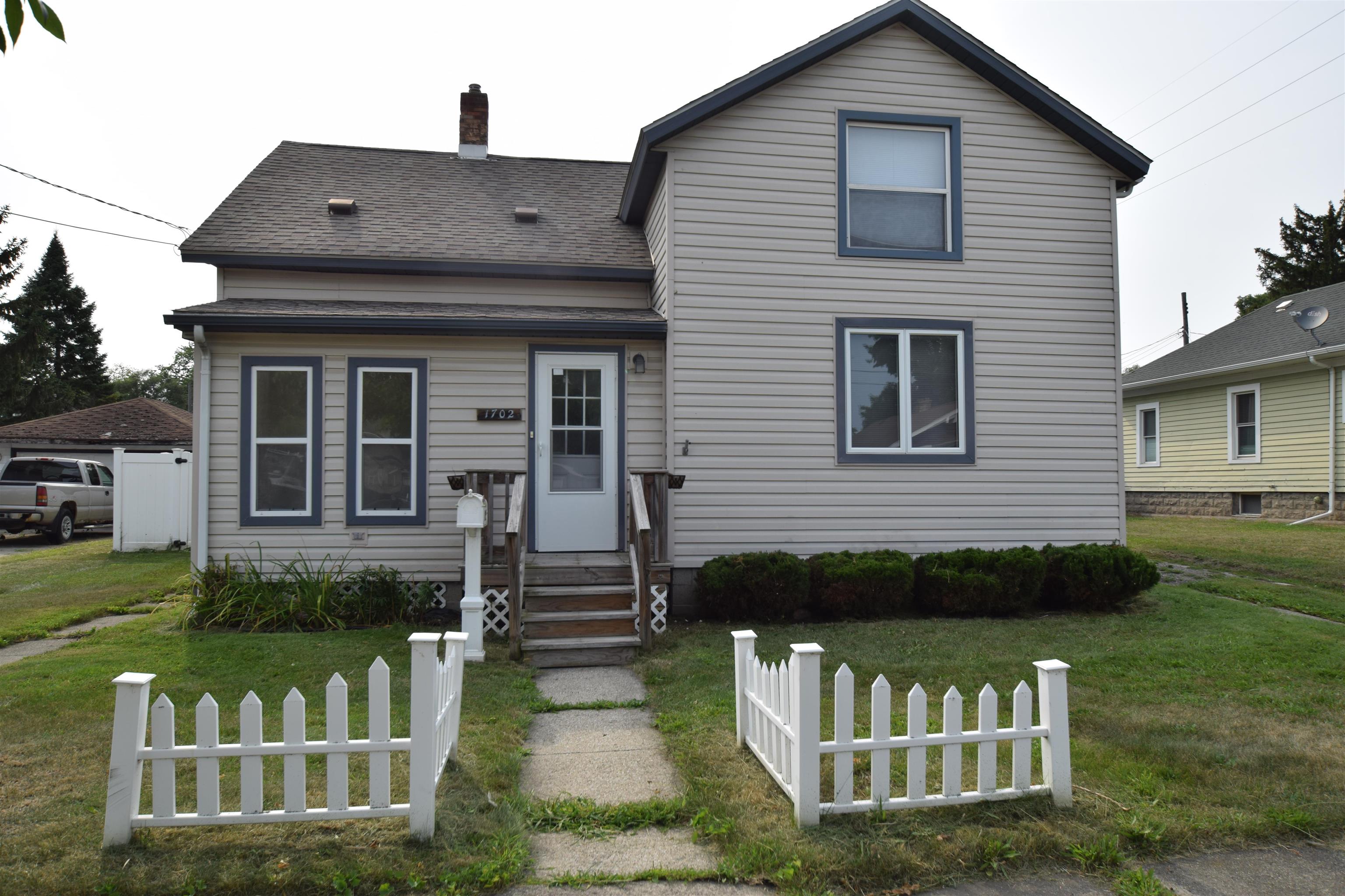 1702 E Erie Street Property Photo 1