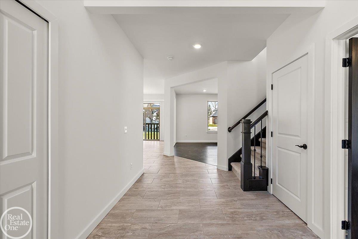 50567 Summit View Drive Property Photo 8