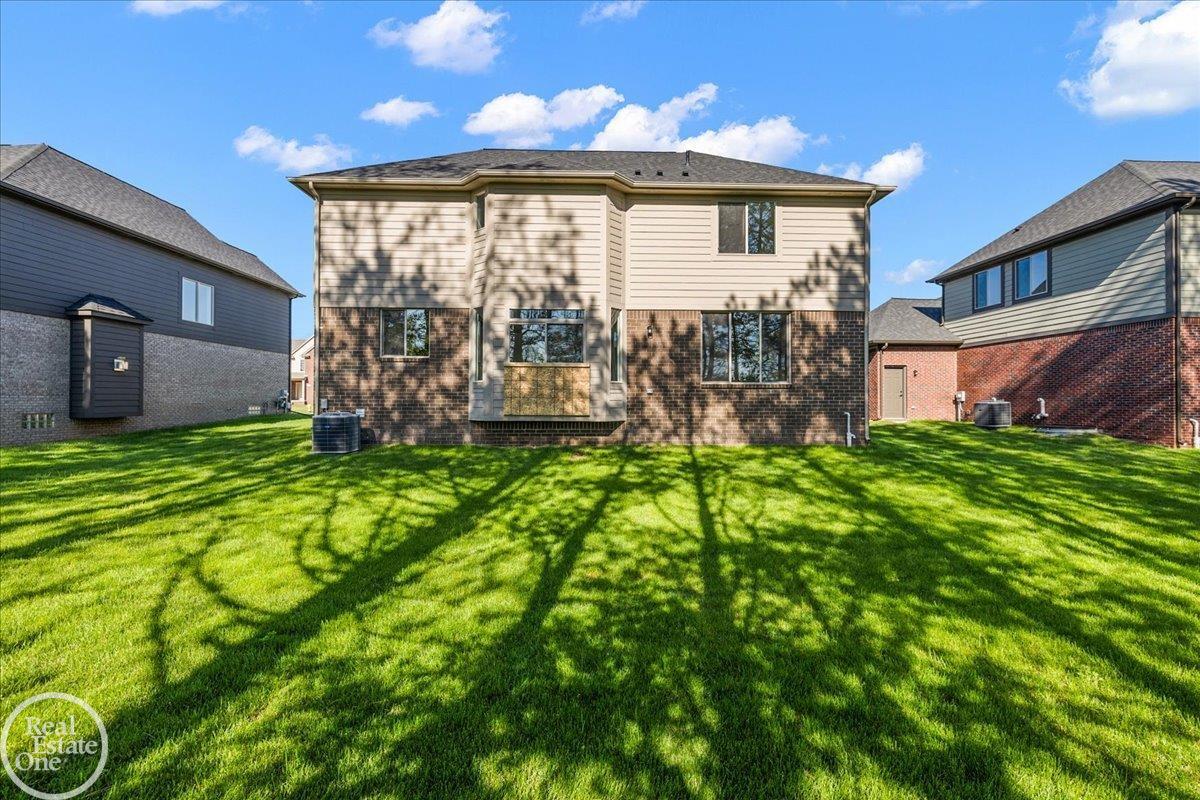 50606 Summit View Drive Property Photo 7