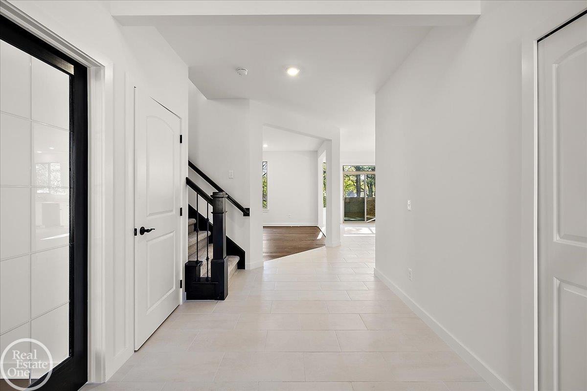 50710 Summit View Drive Property Photo 9