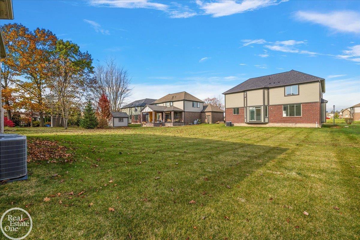22121 Tahquamenon Court Property Photo 4