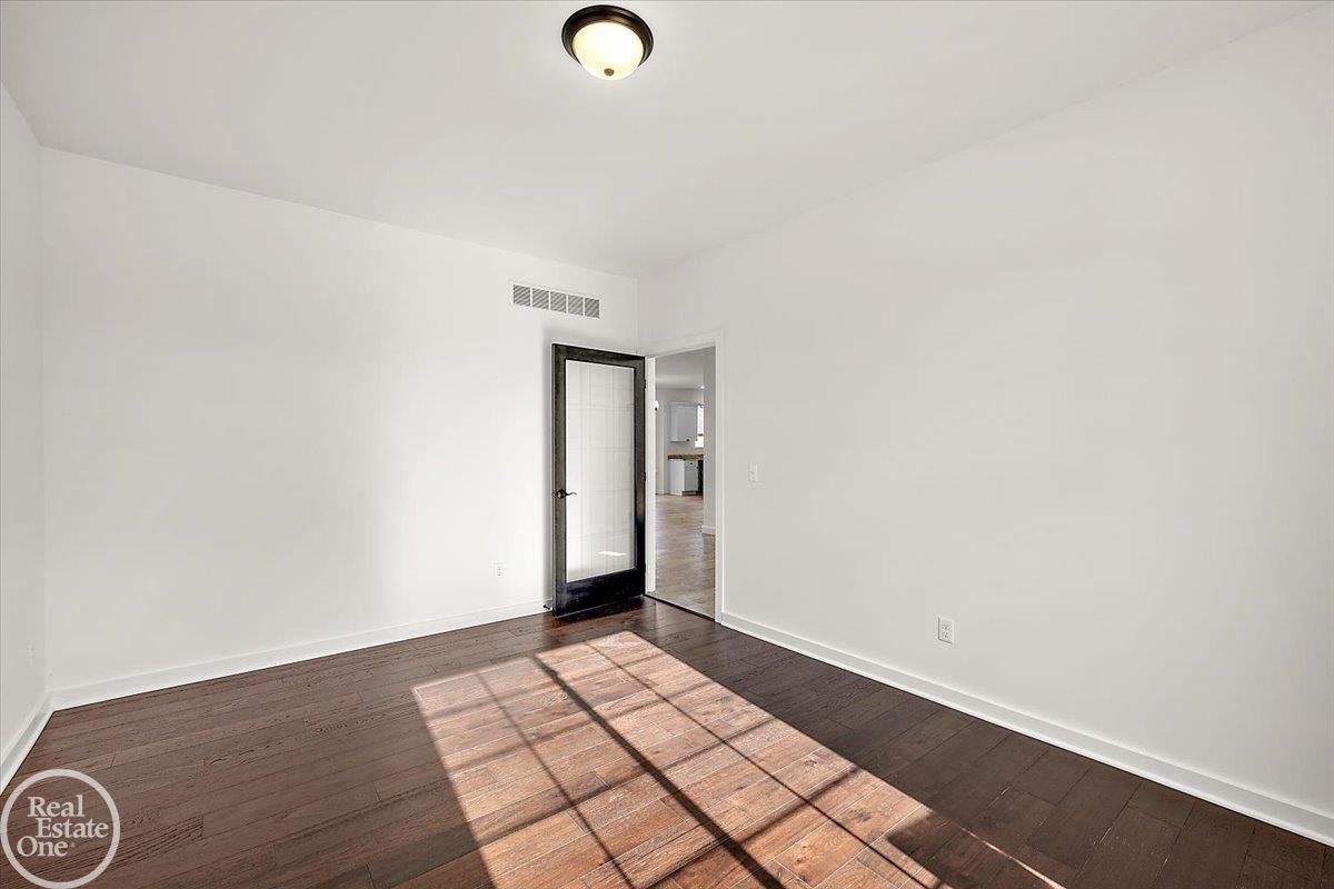 22121 Tahquamenon Court Property Photo 11