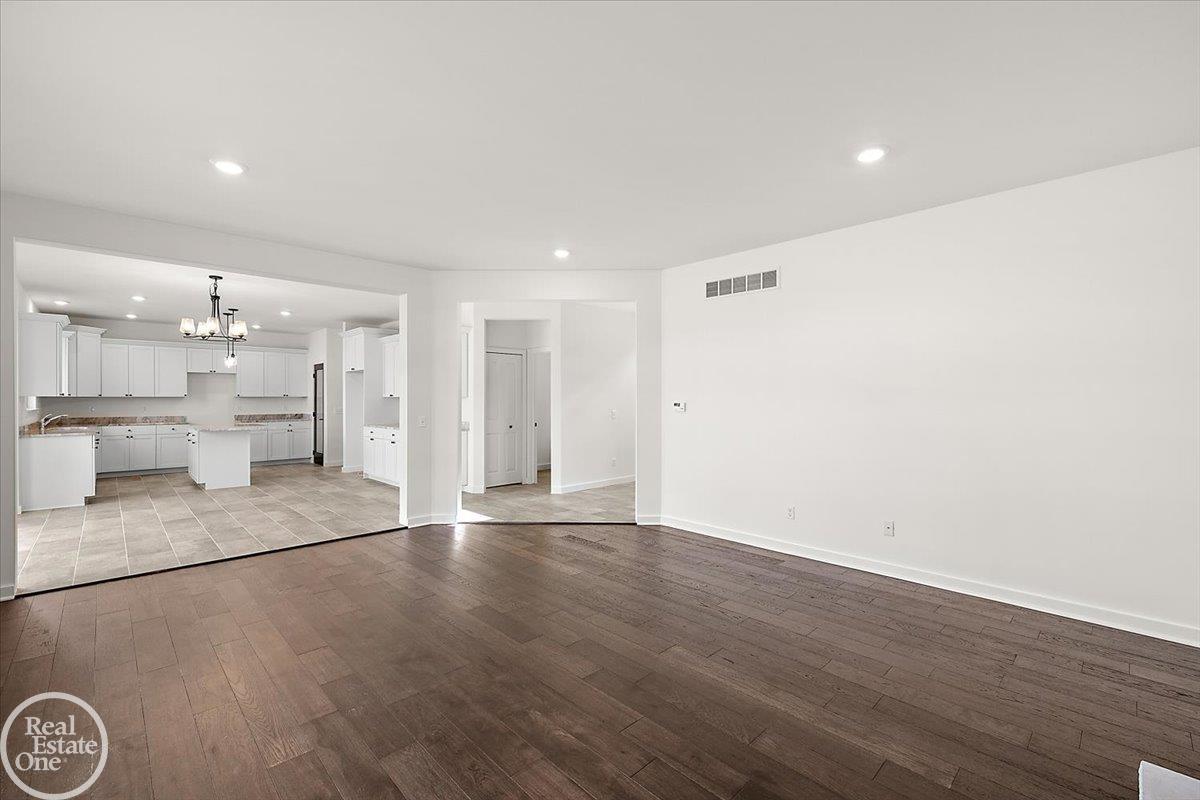 22121 Tahquamenon Court Property Photo 15