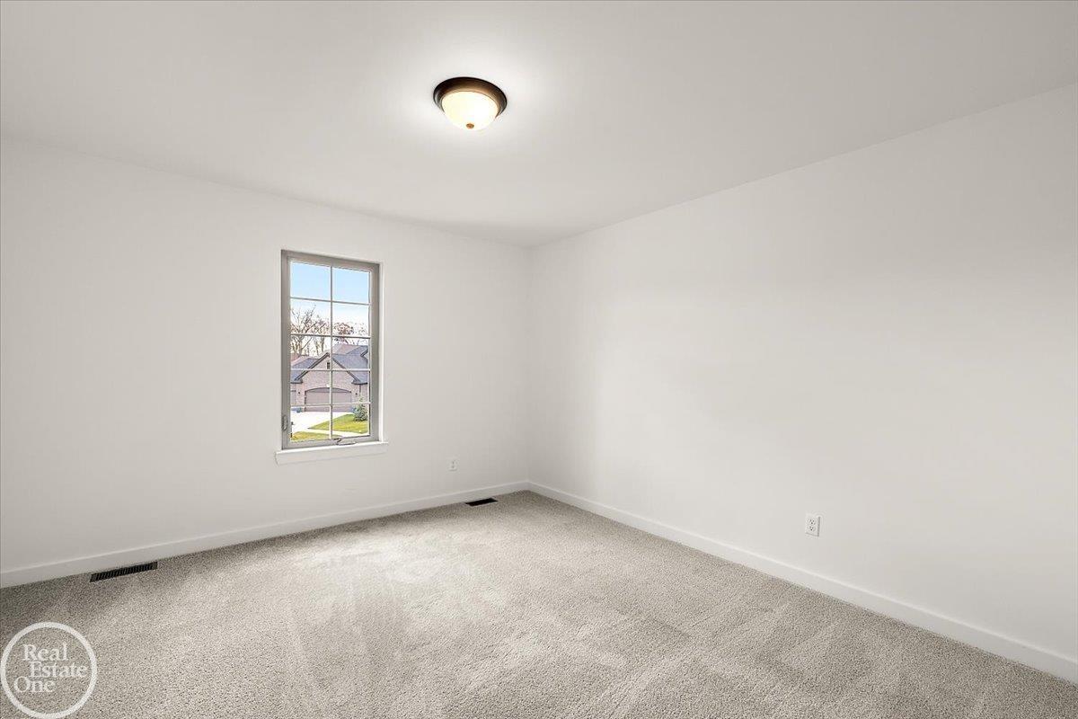 22121 Tahquamenon Court Property Photo 40