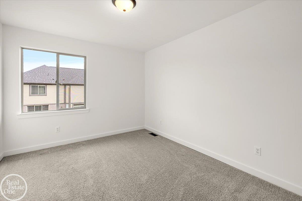 22121 Tahquamenon Court Property Photo 42