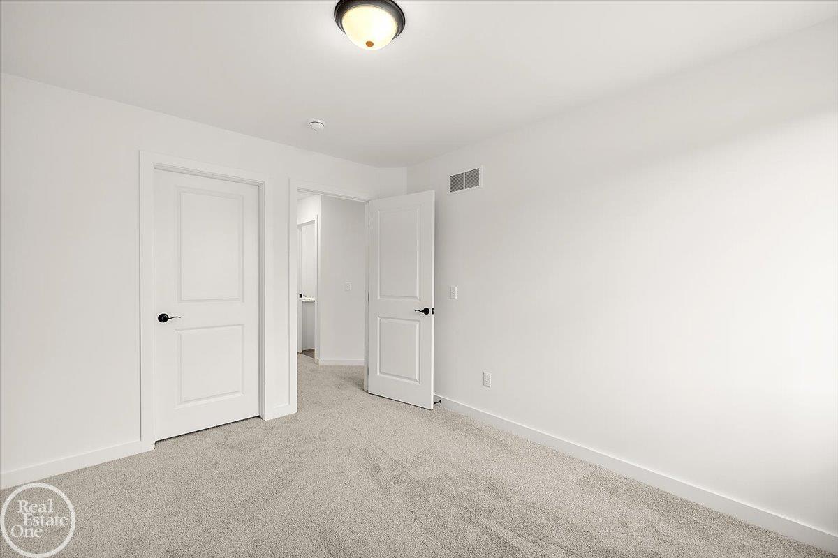 22121 Tahquamenon Court Property Photo 43